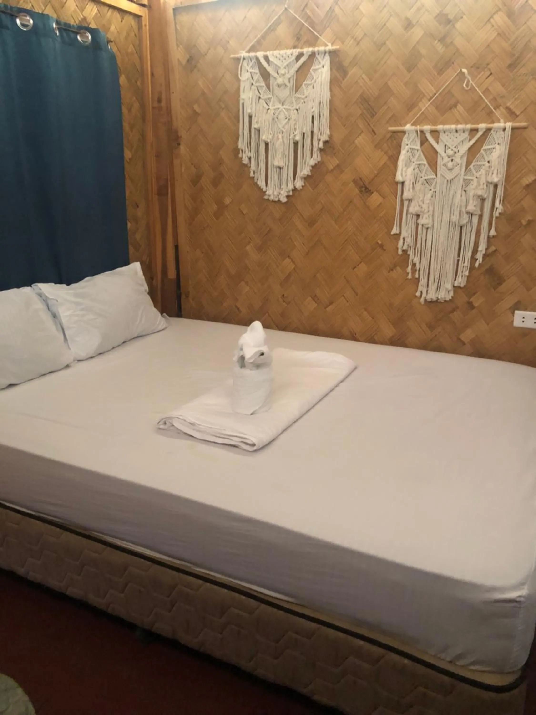 Bed in Zhaya's Beach & Cottages