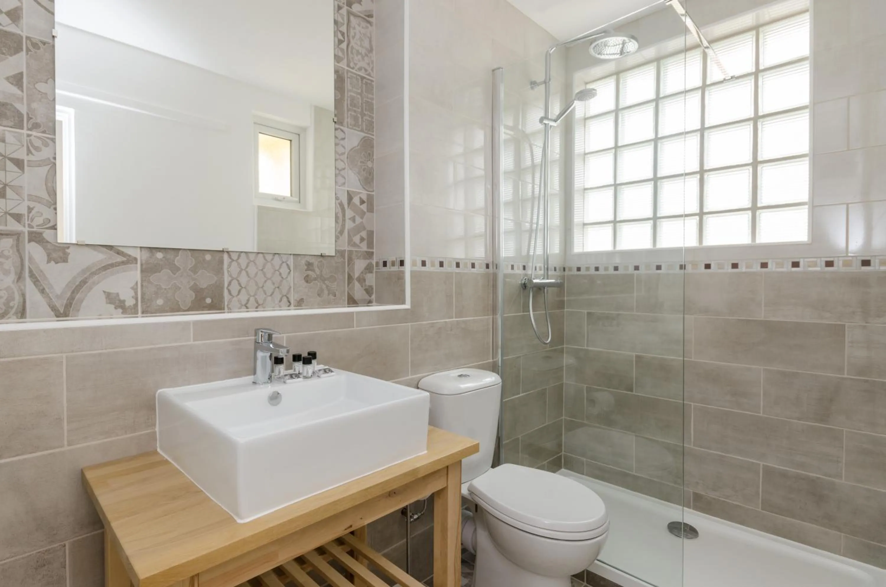 Shower in Cap Nègre Hôtel