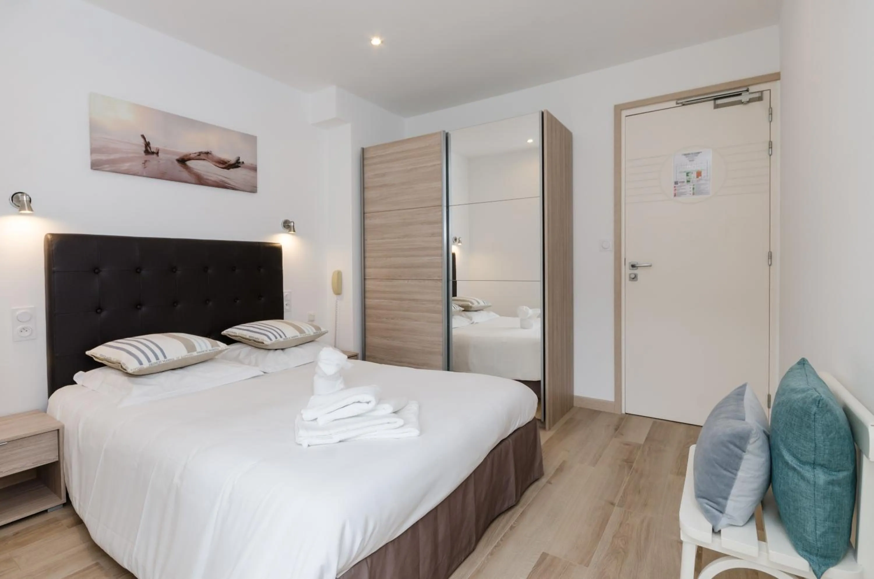 Bed in Cap Nègre Hôtel