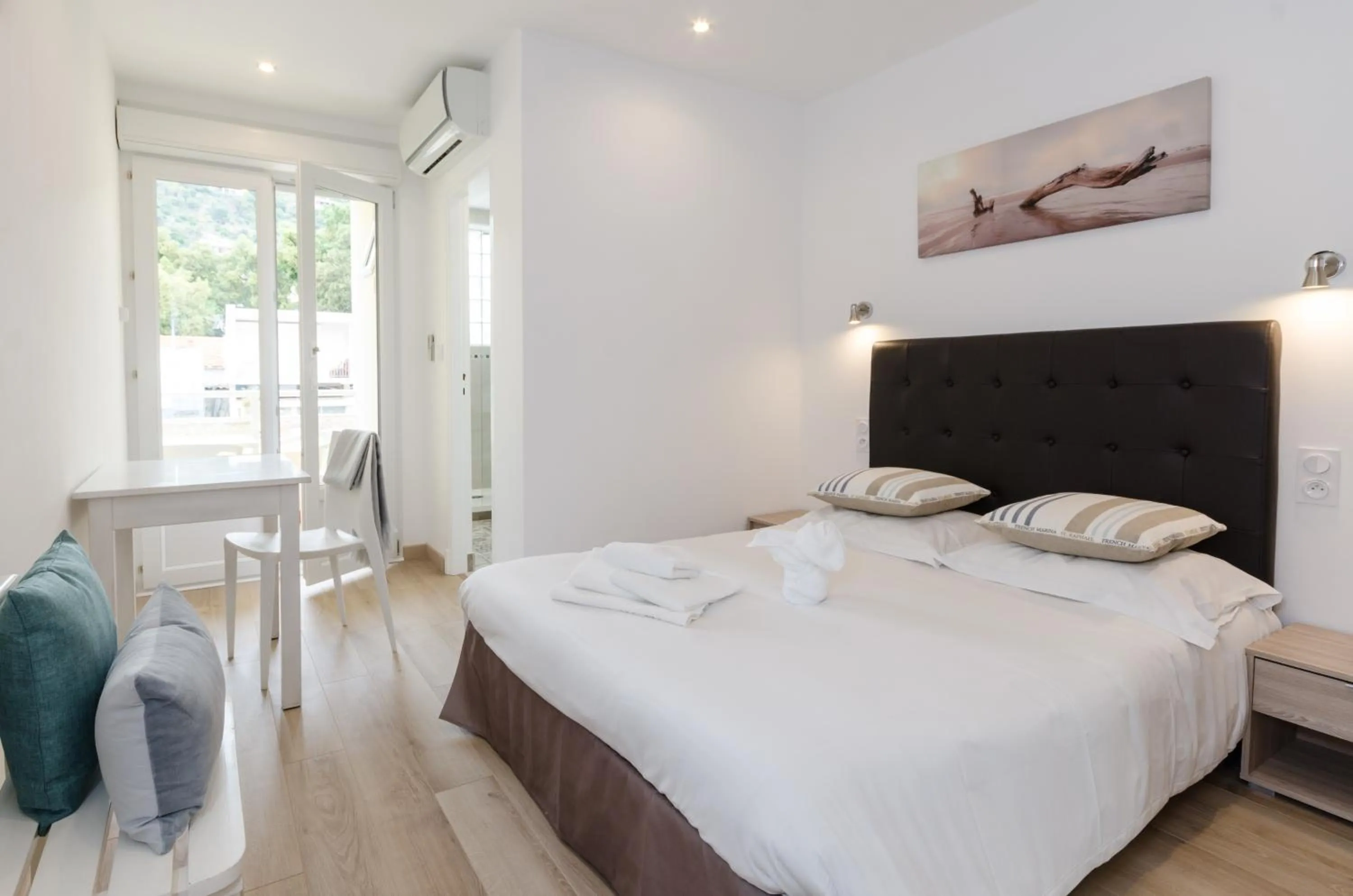 Double Room with Balcony in Cap Nègre Hôtel