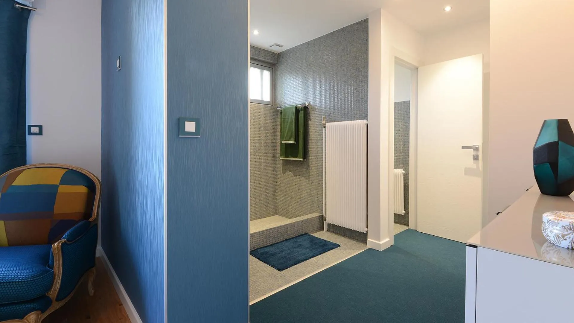 Bathroom, Bed in Villa Escapade Colmar avec parking