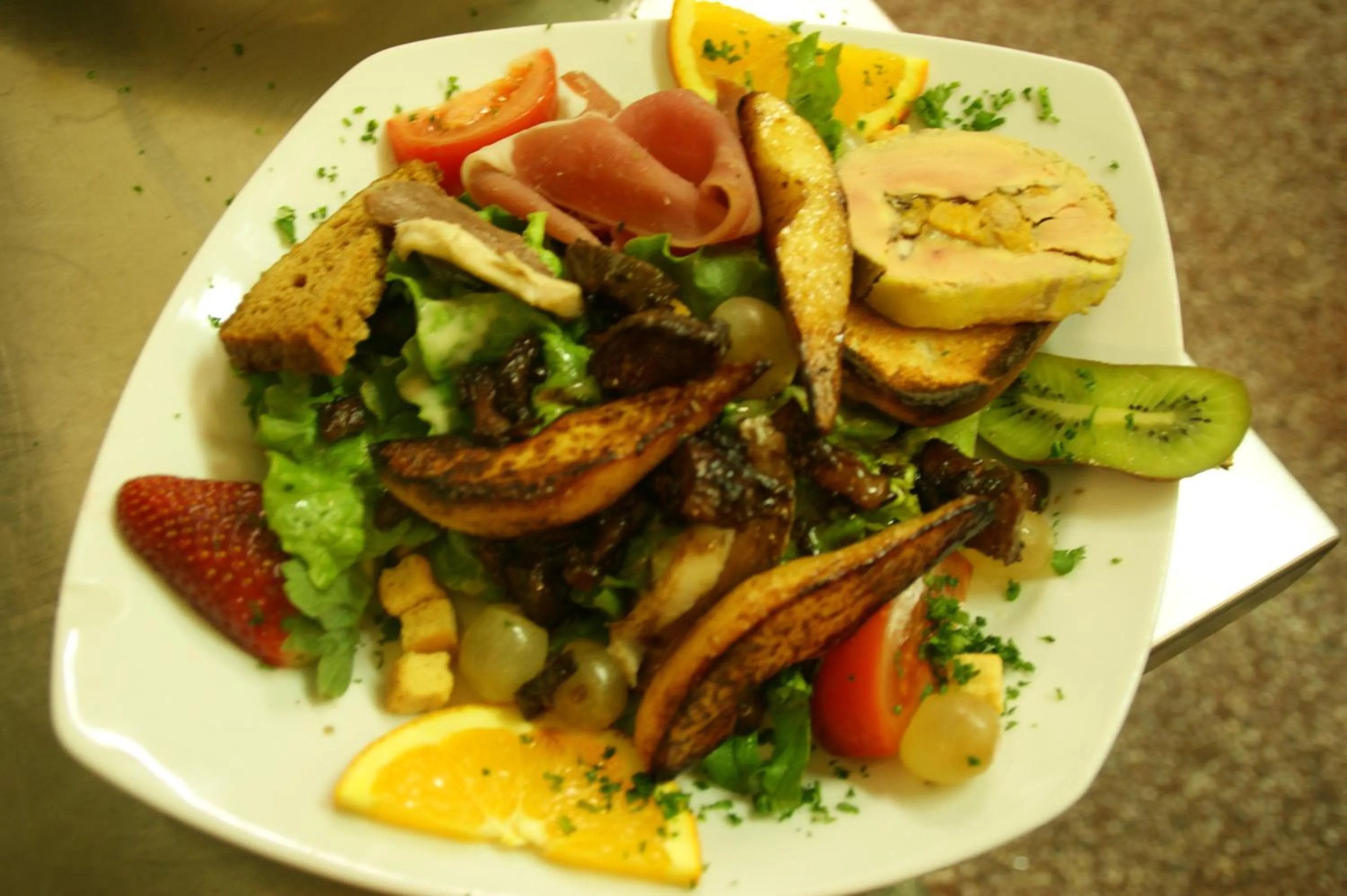 Food and drinks in Le Home