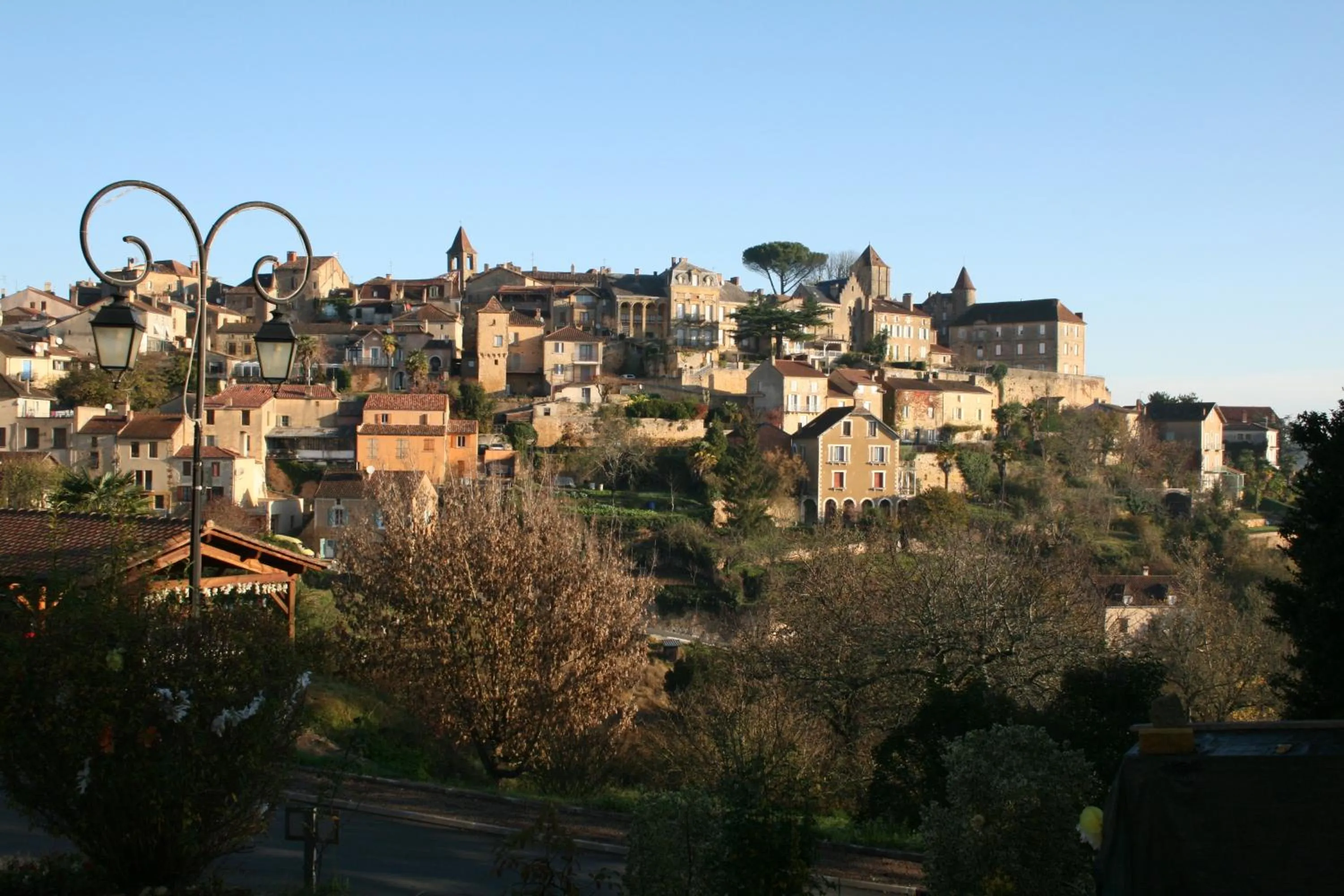 Area and facilities in Le Home