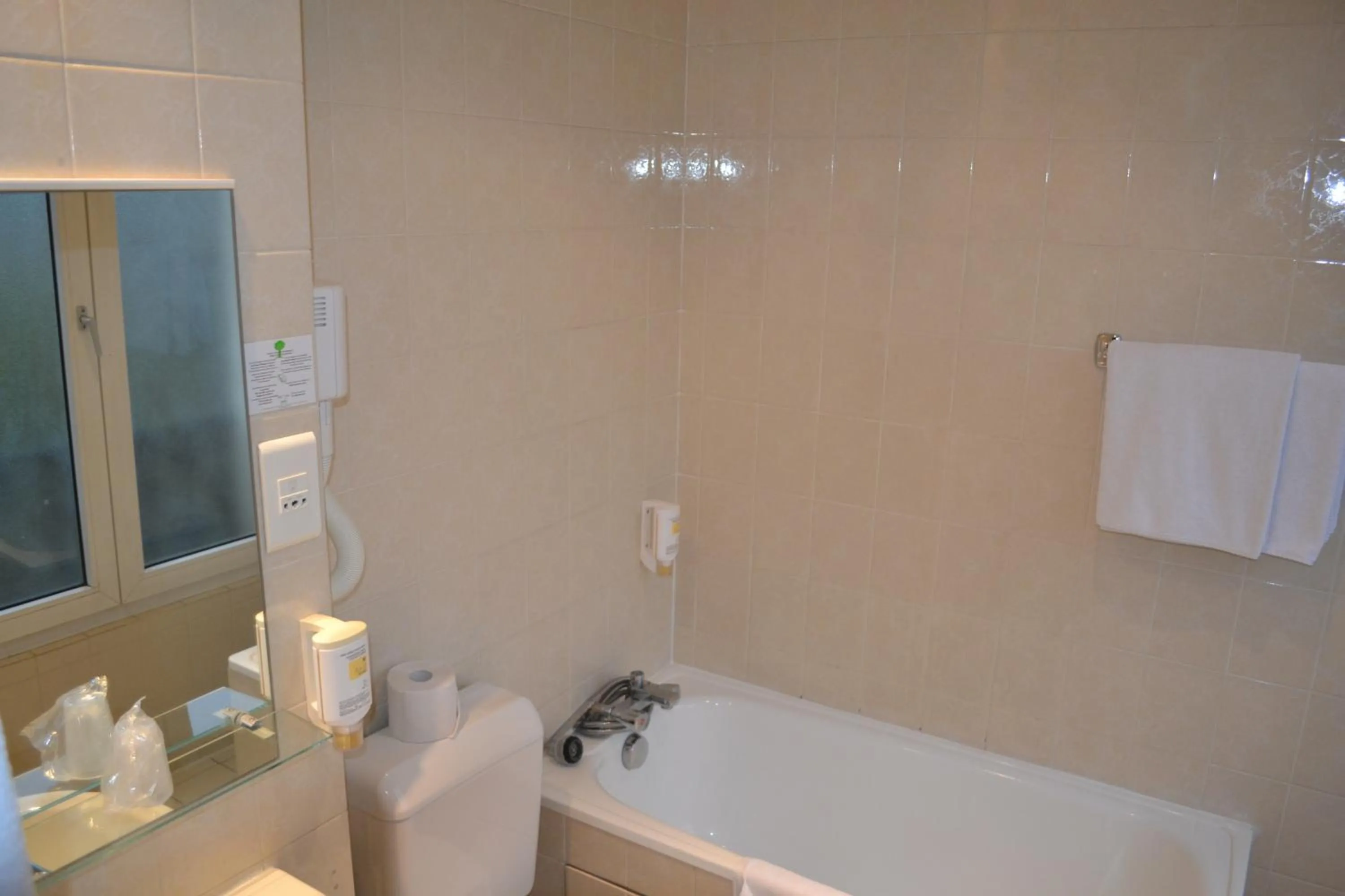 Bathroom in Hotel William's Opera