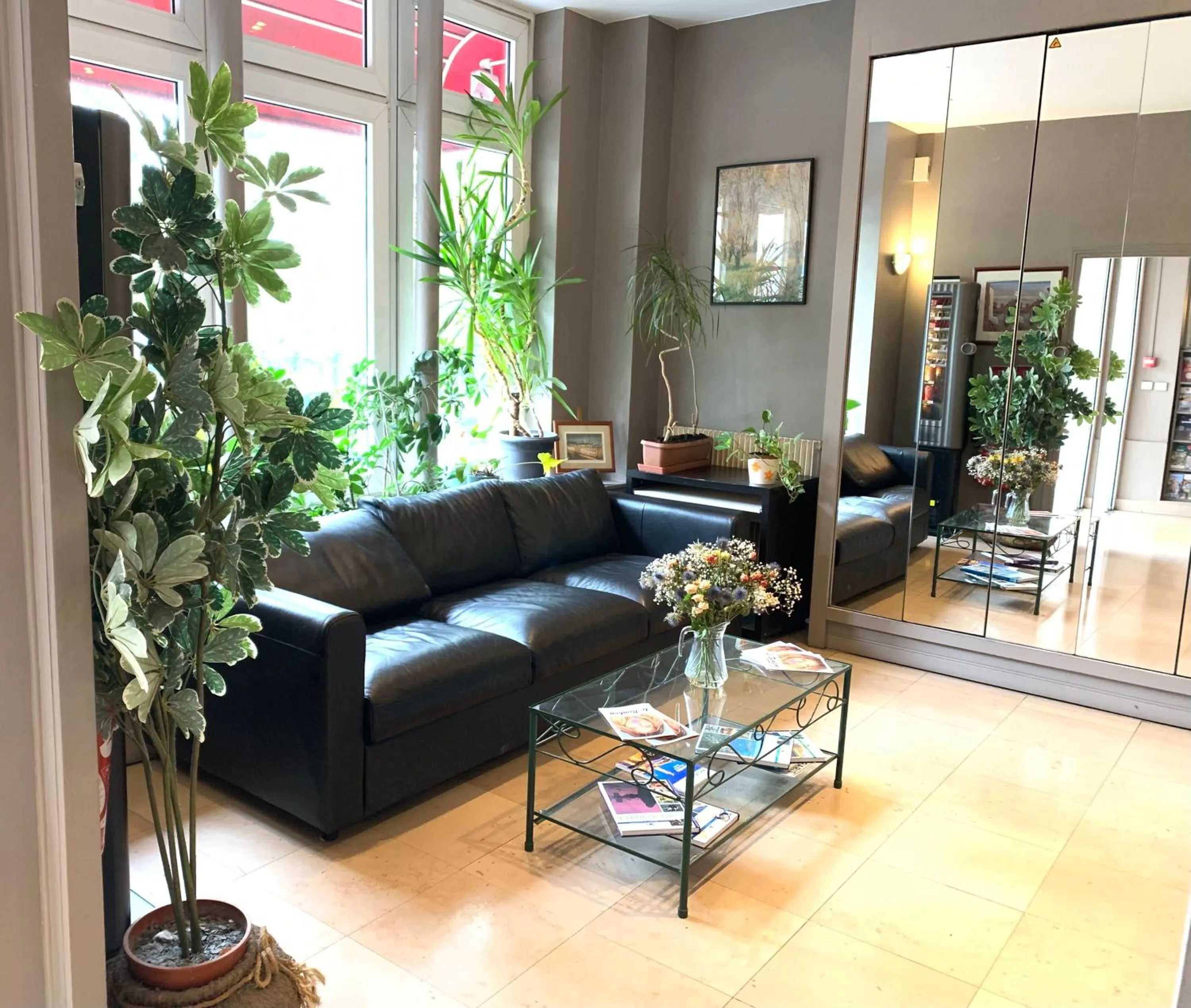 Lobby or reception in Hotel William's Opera