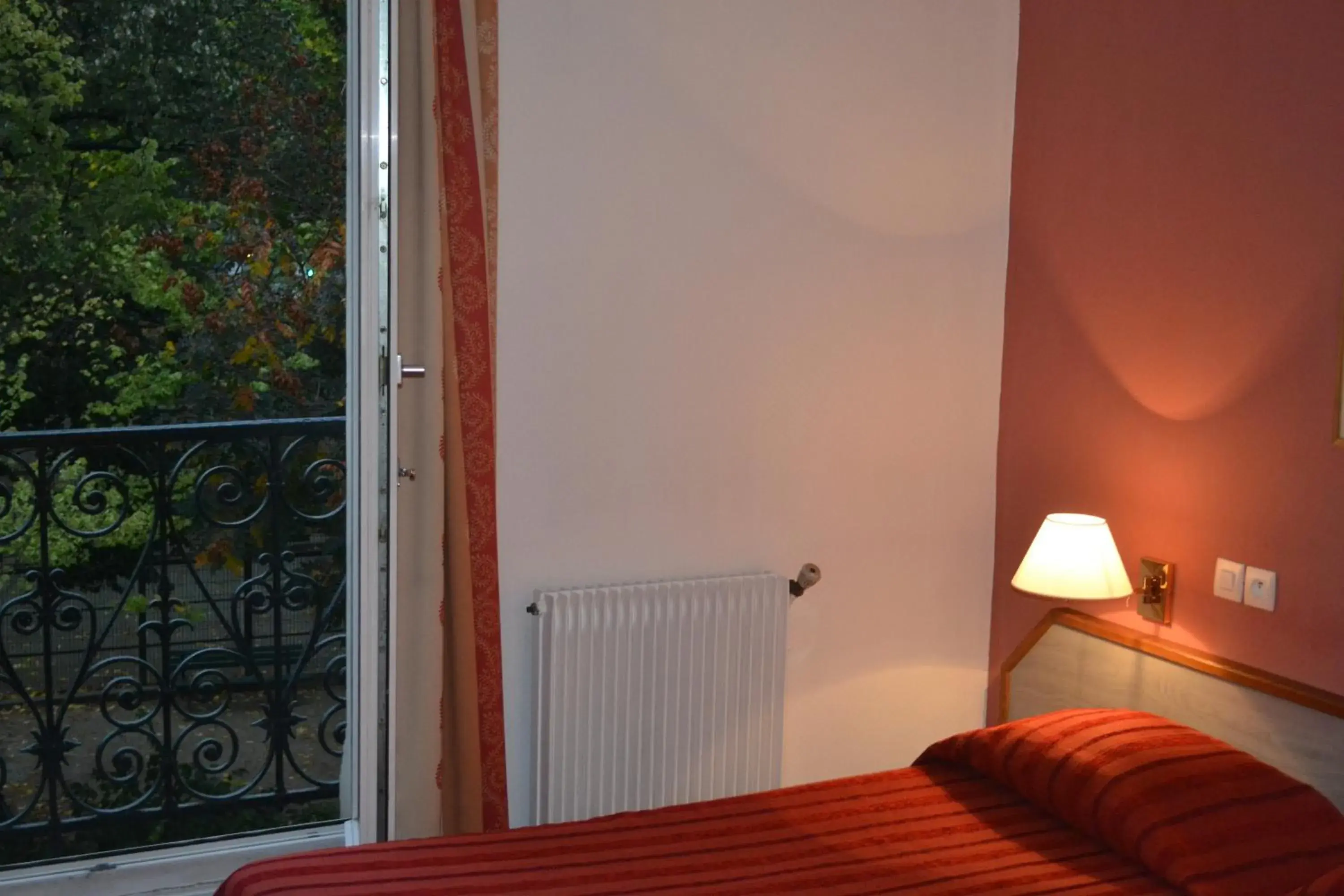 Bed in Hotel William's Opera Bed in Hotel William's Opera