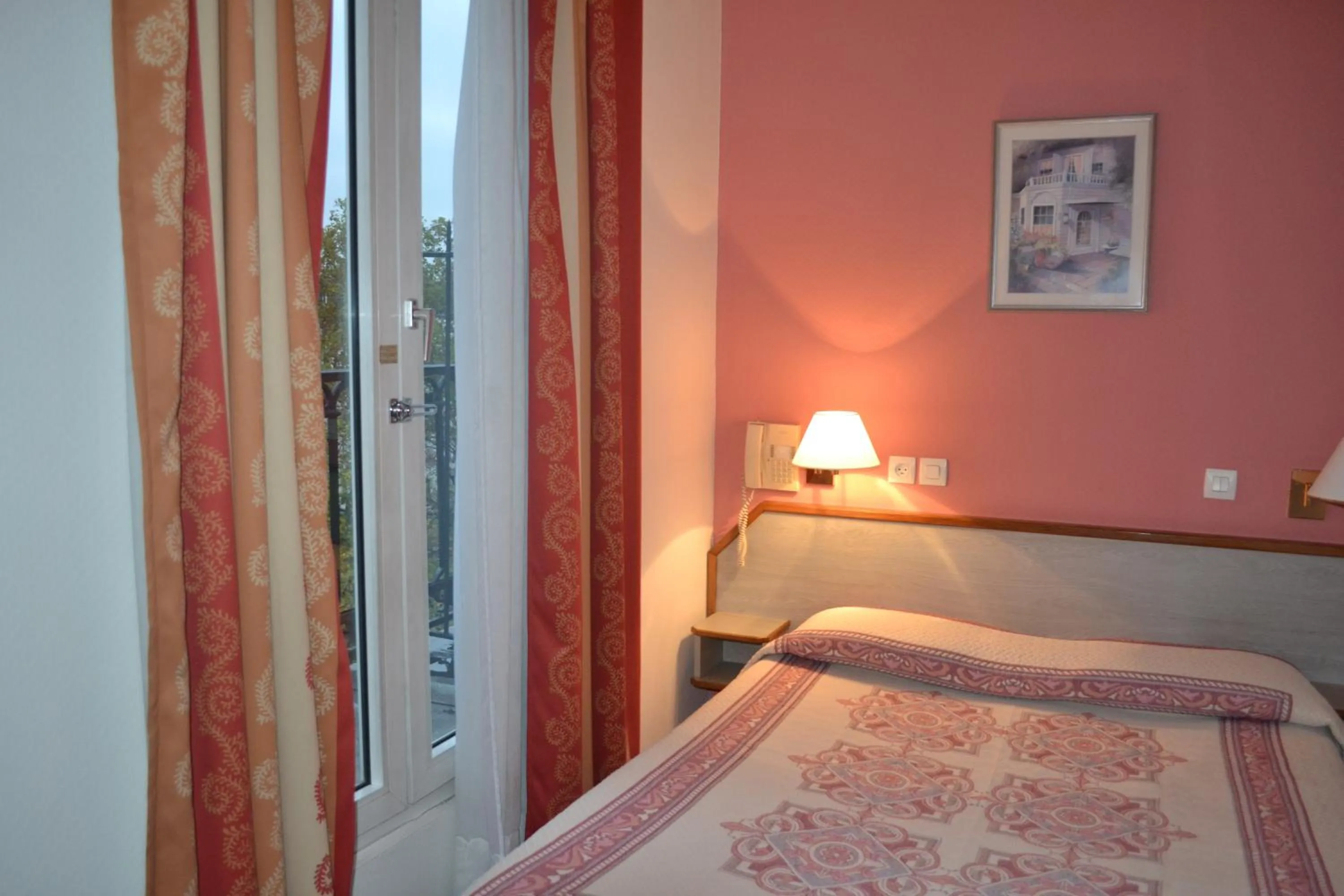 Bed in Hotel William's Opera