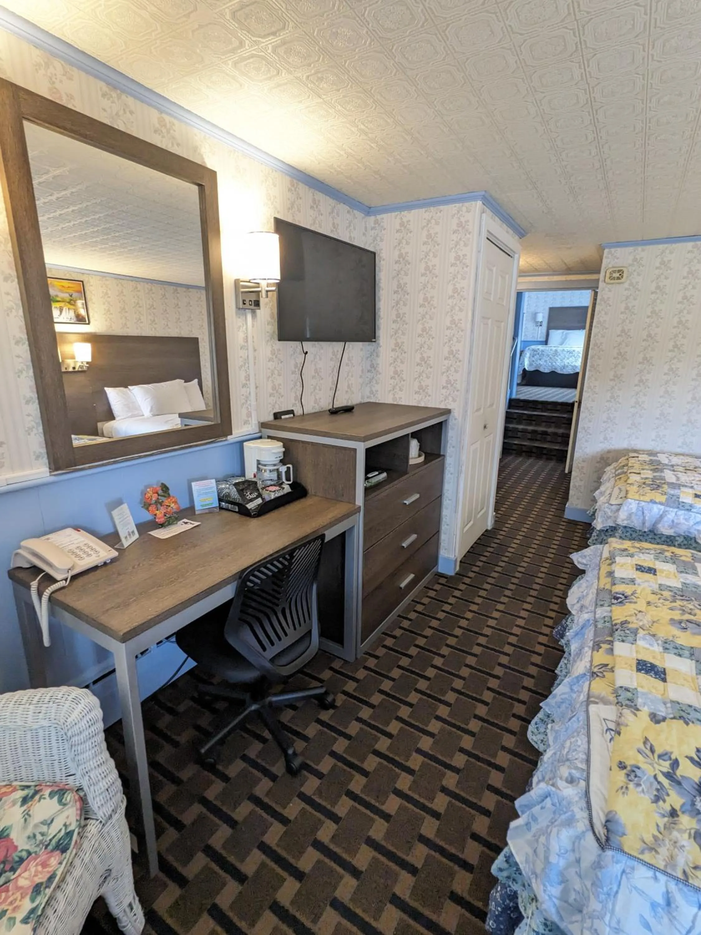 Bed in Bennington Motor Inn