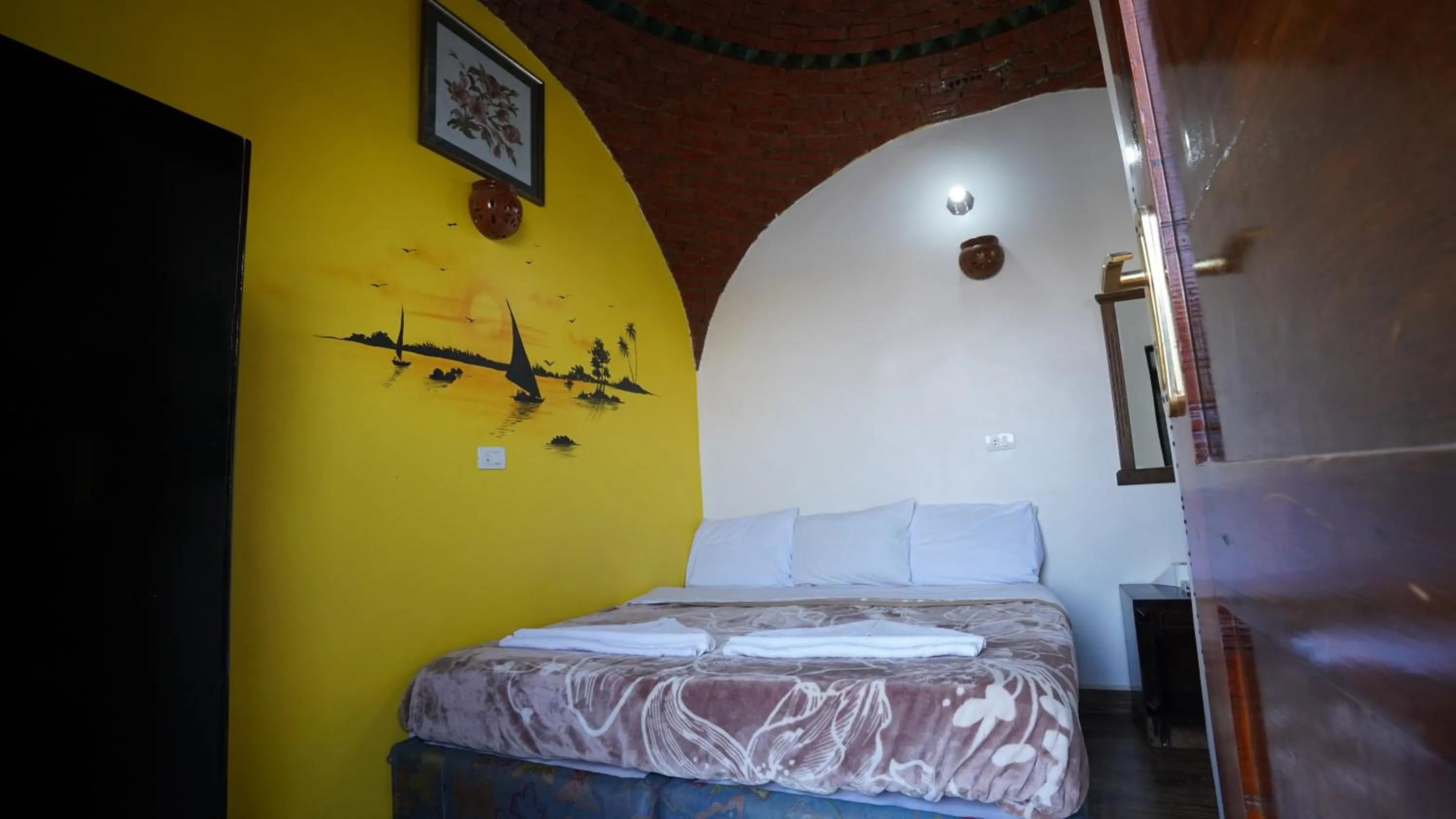 Bed in Opal privat nubian hotel