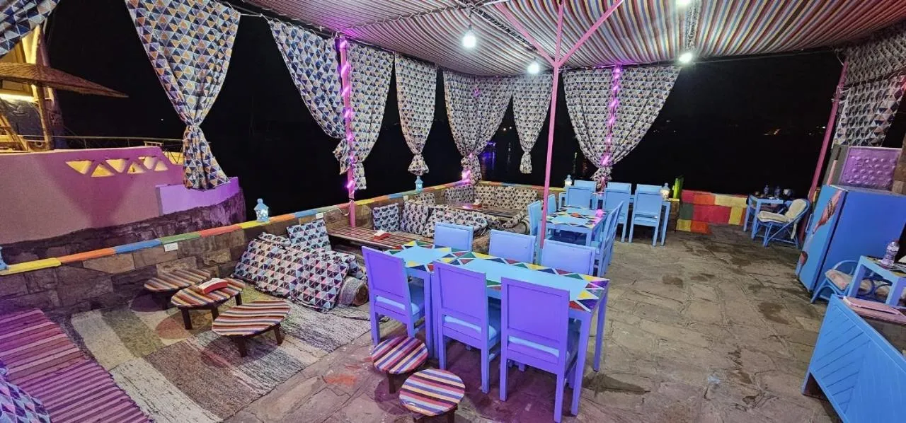 Restaurant/places to eat in Opal privat nubian hotel