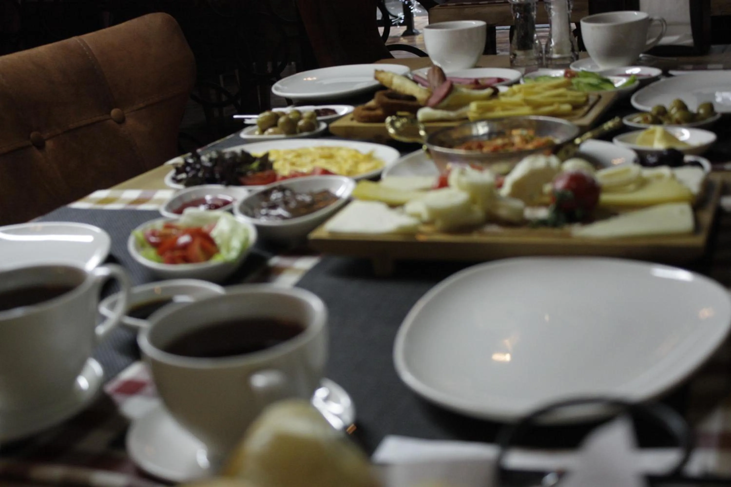 Food and drinks in The Wolf Hotel