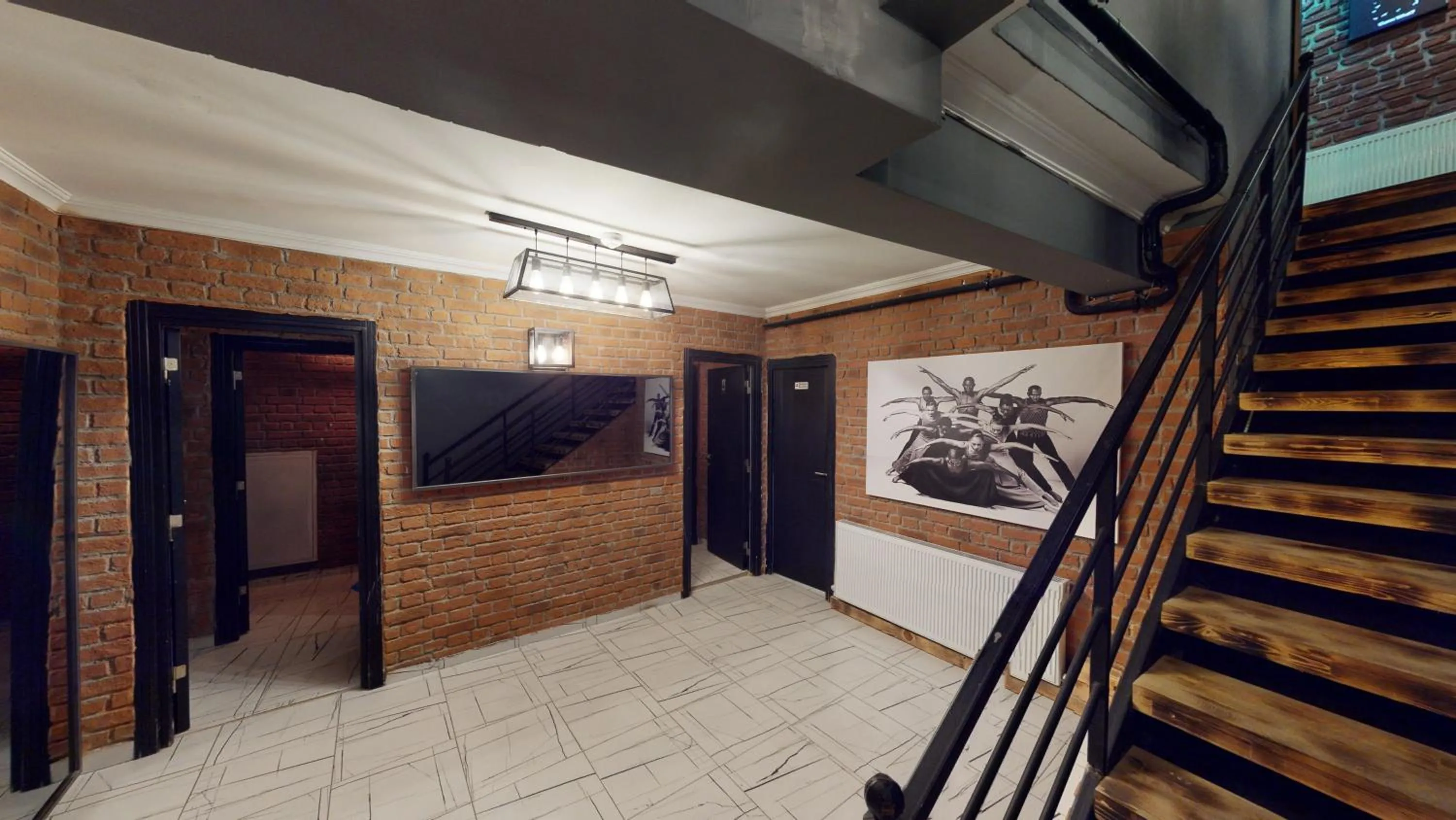 Toilet in The Wolf Hotel