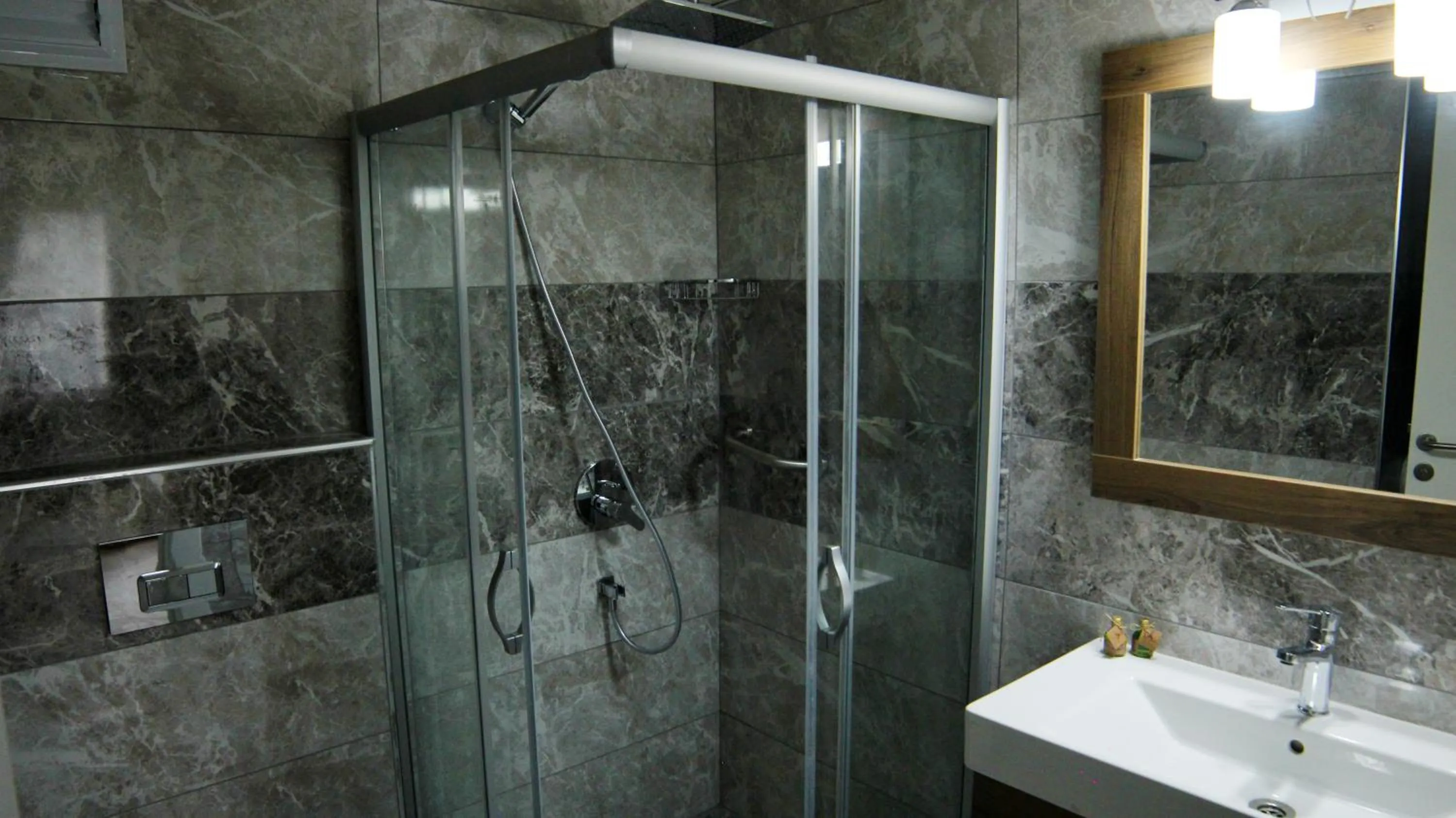 Bathroom in The Wolf Hotel