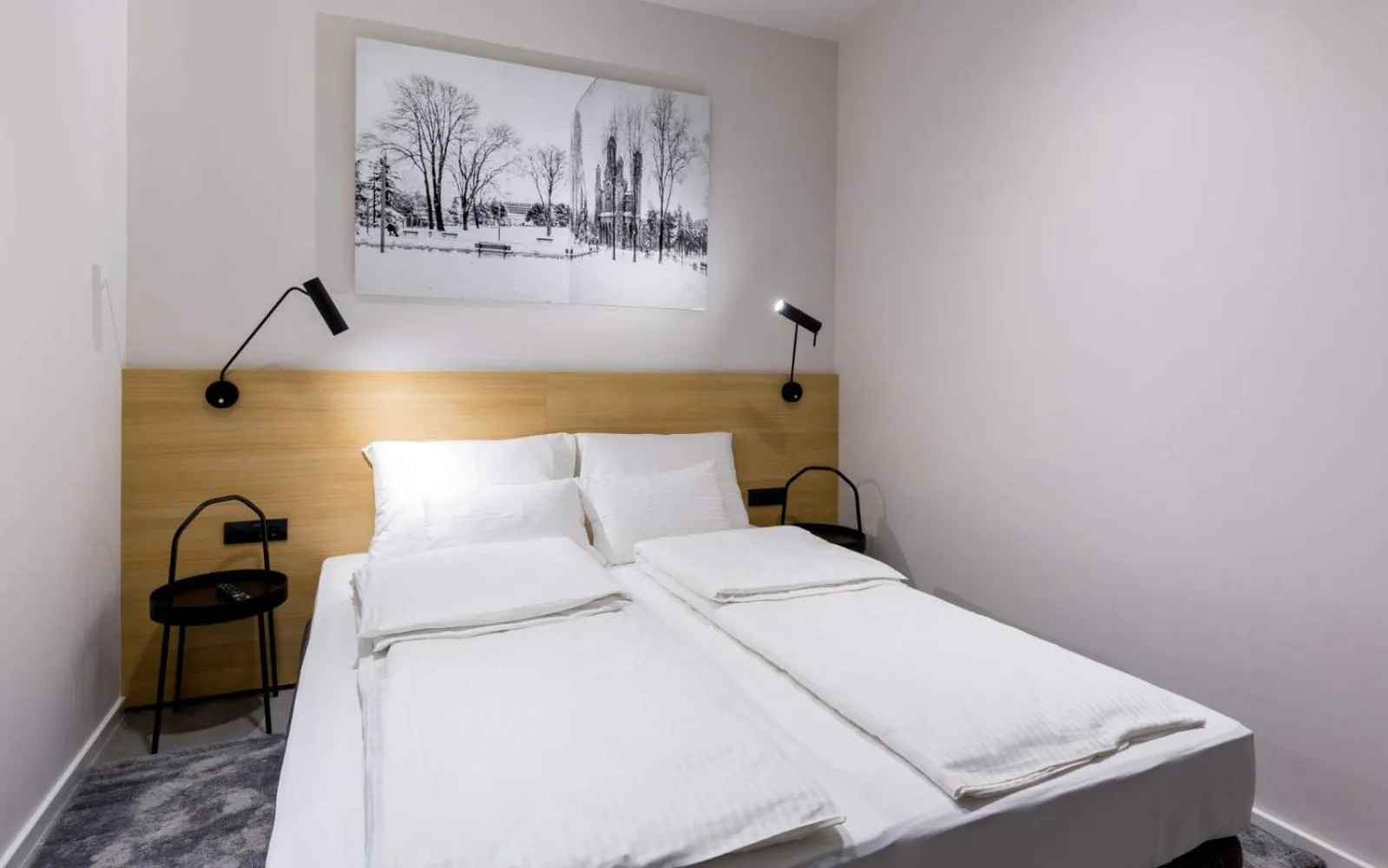 Bed in Teanna Lux Apartments