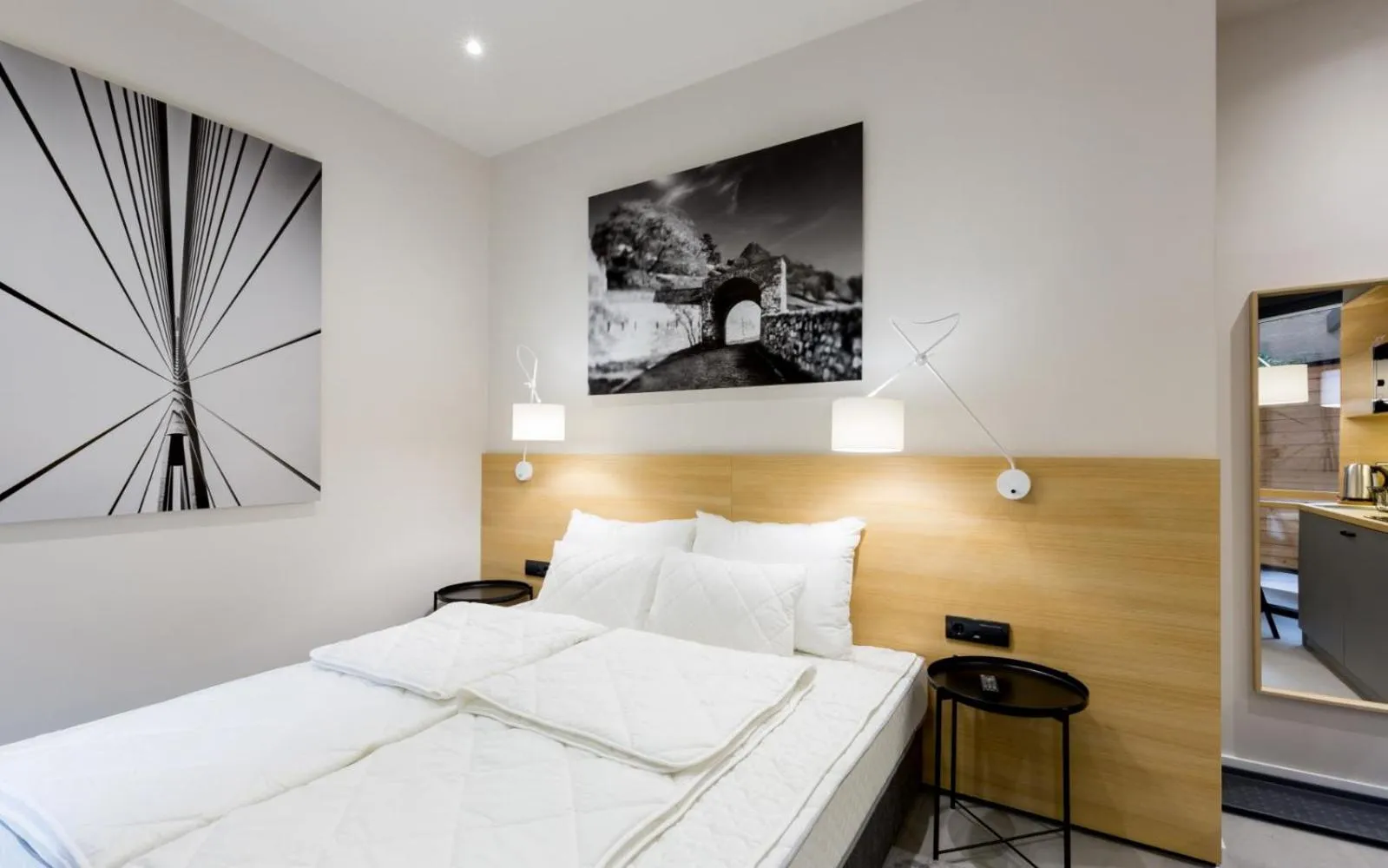 Bed in Teanna Lux Apartments