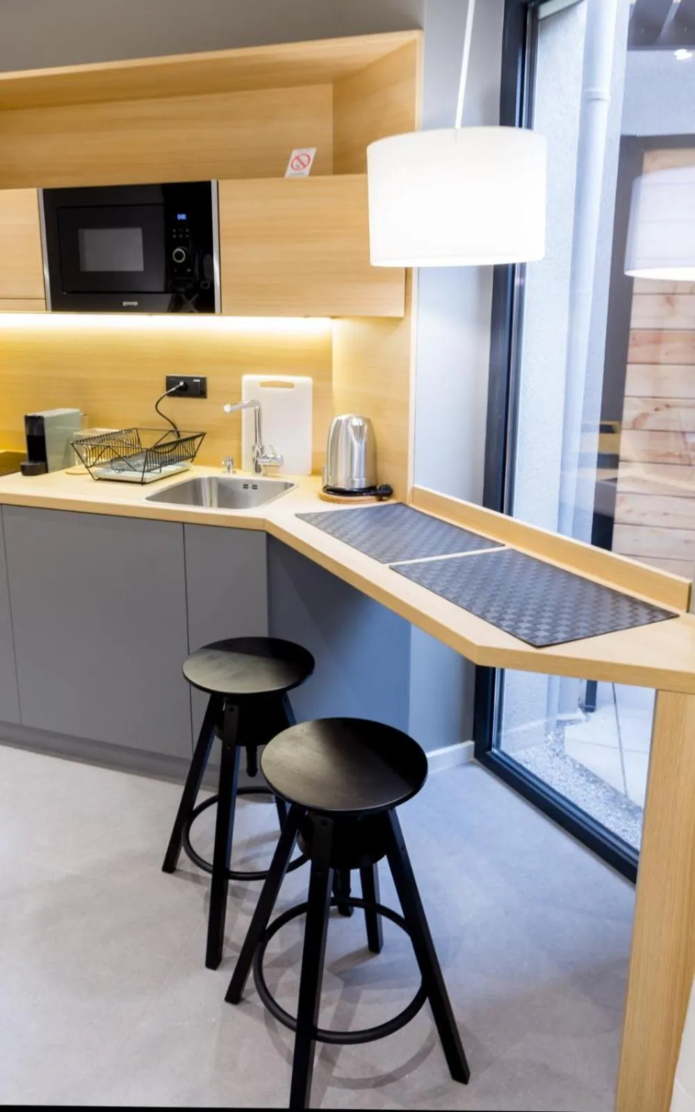 Kitchen or kitchenette in Teanna Lux Apartments