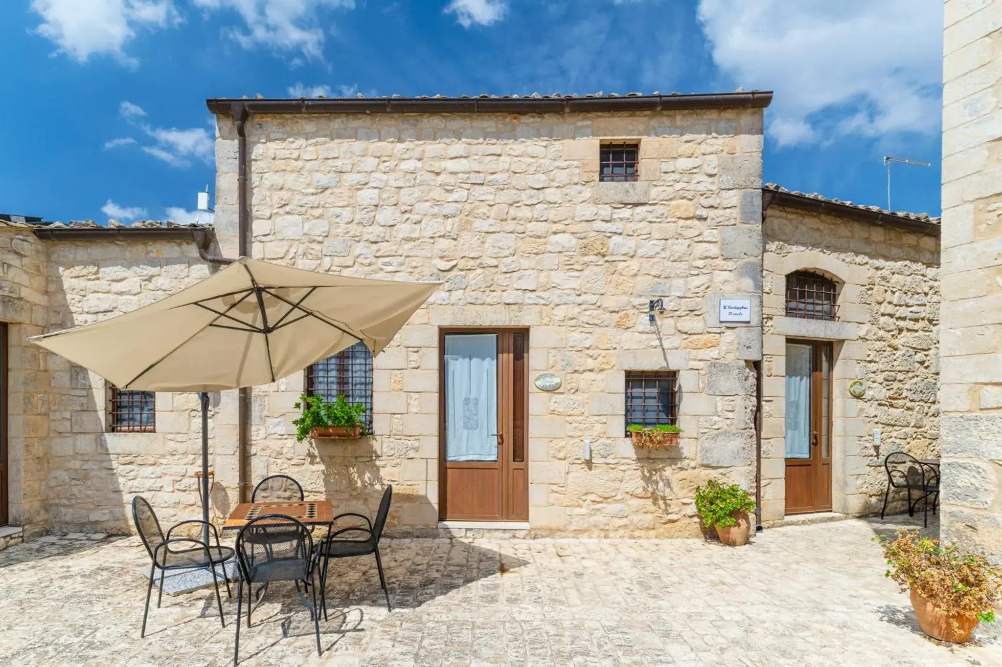 Property building in Borgo Monachella Property building in Borgo Monachella