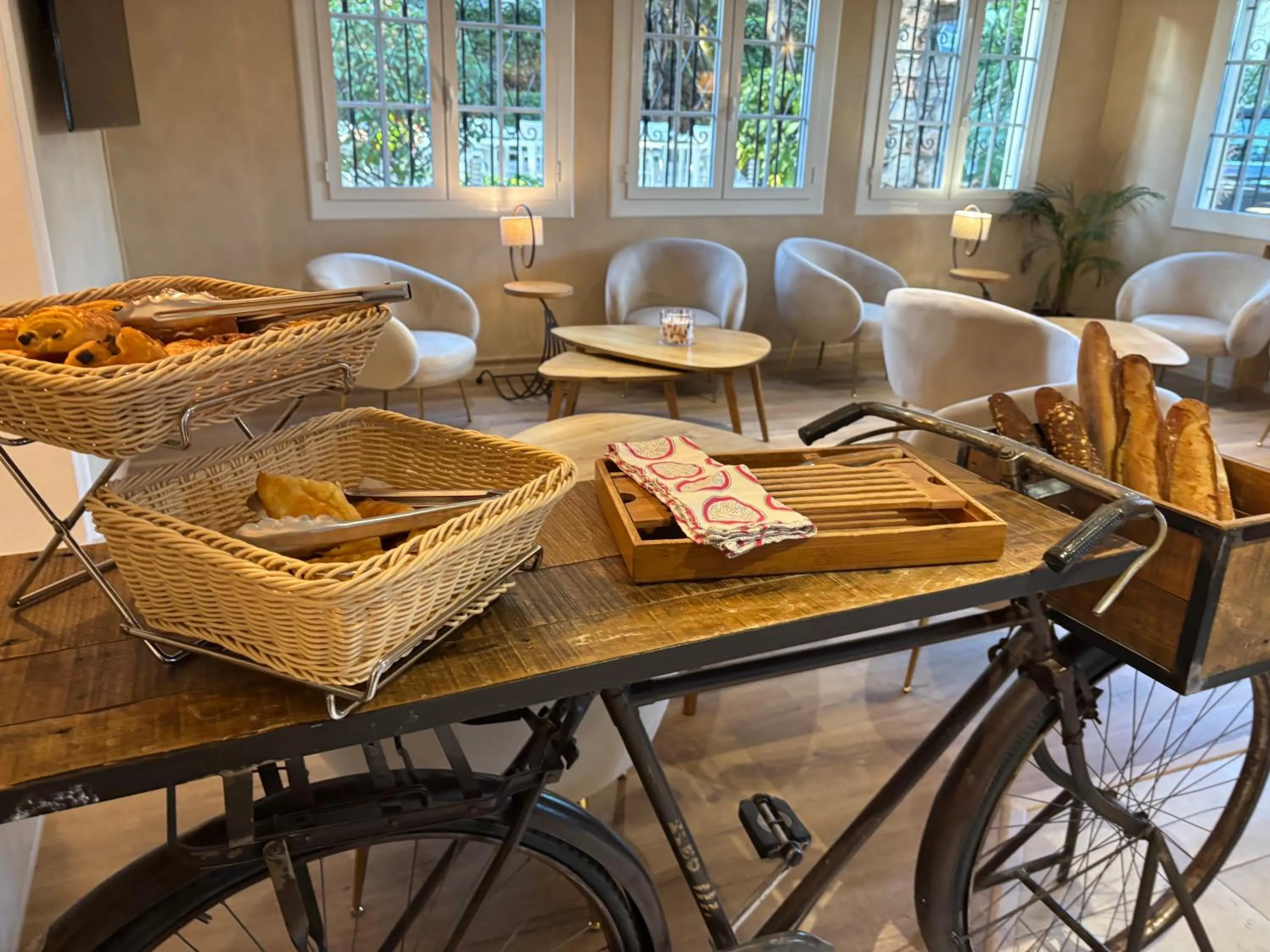 Breakfast in Hôtel Beau Site - Cap d'Antibes