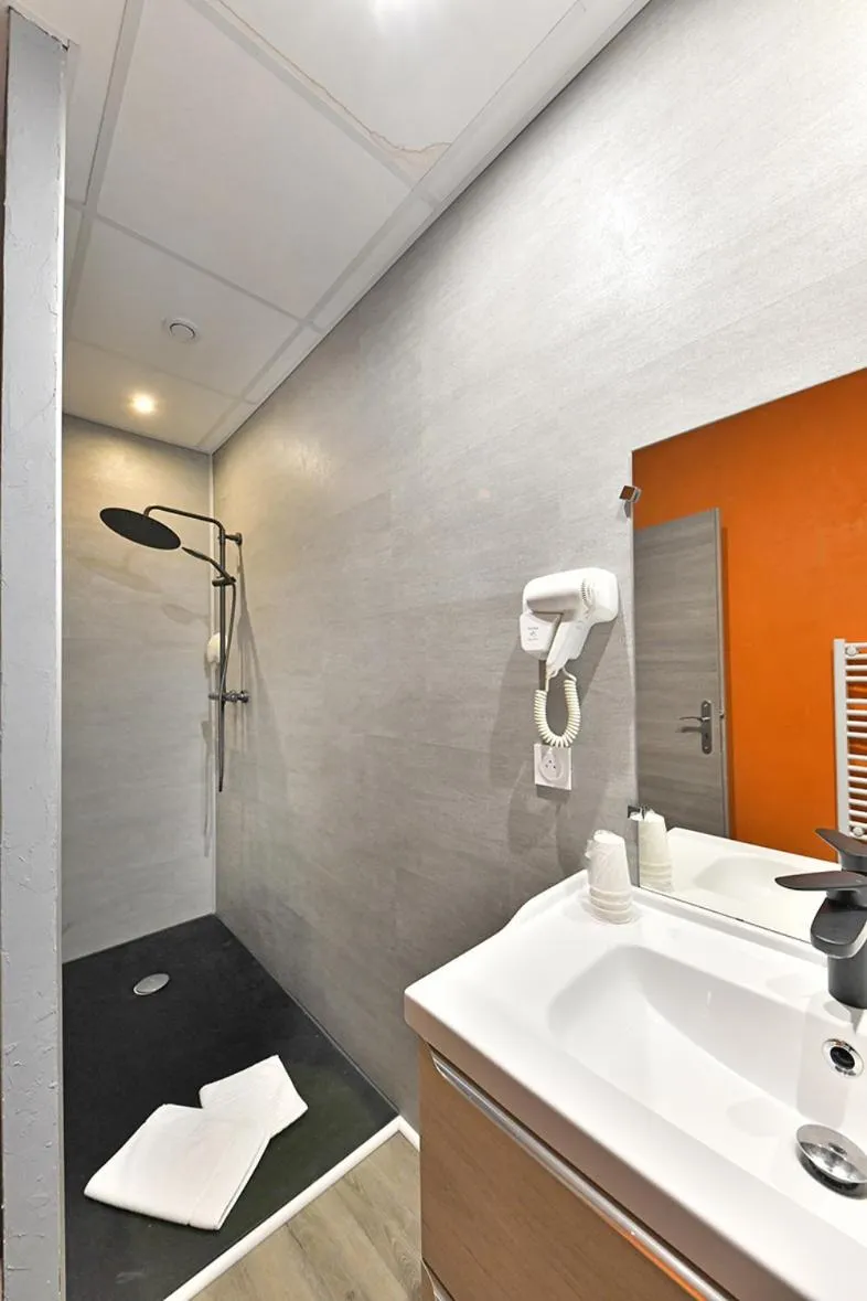 Bathroom in Les Portes du Cantal