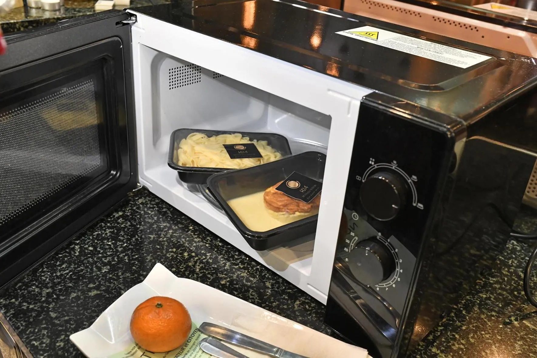 Dining area in Les Portes du Cantal