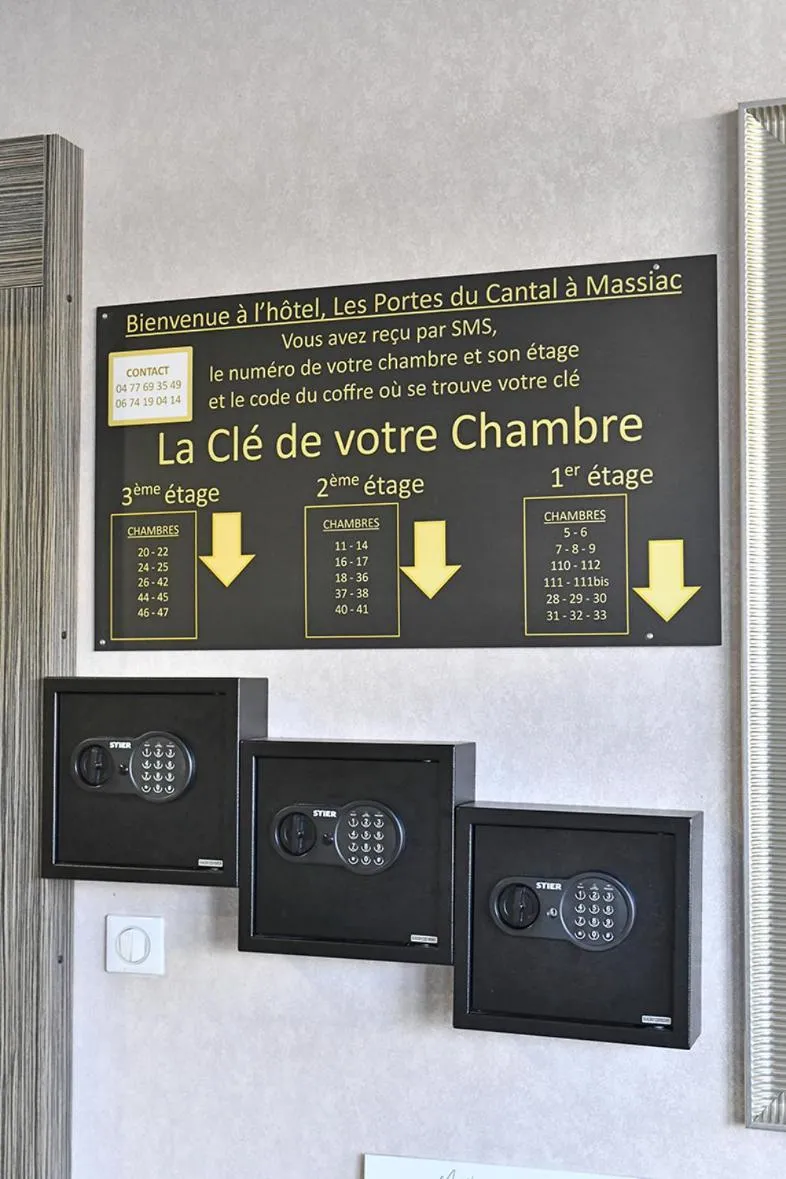 Lobby or reception in Les Portes du Cantal