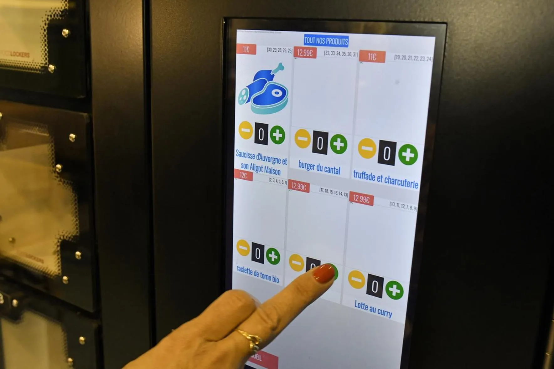 Dining area in Les Portes du Cantal