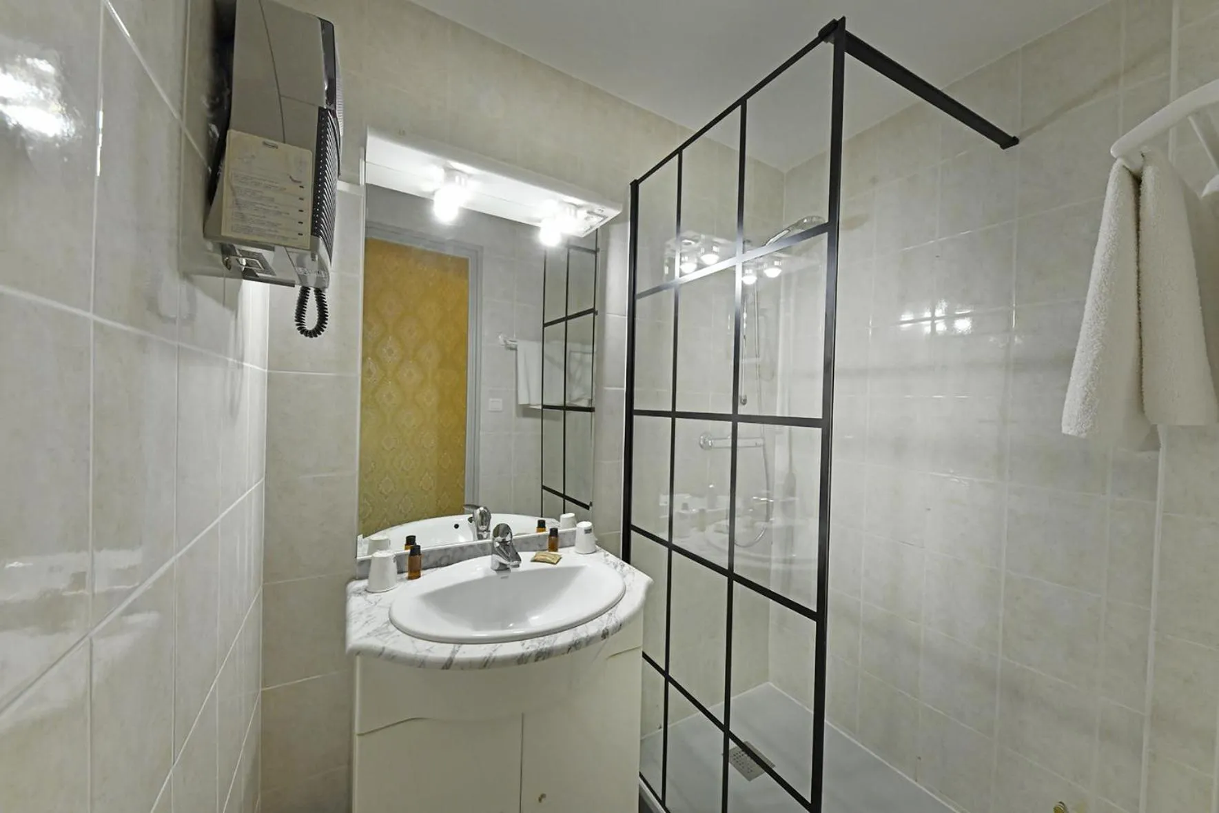 Bathroom in Les Portes du Cantal