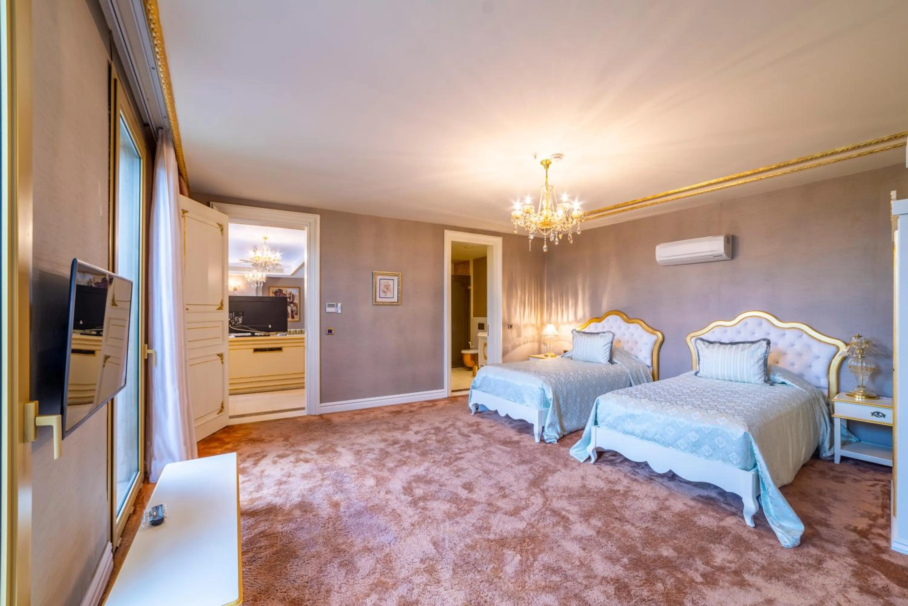 Bed in The Plaza Bodrum