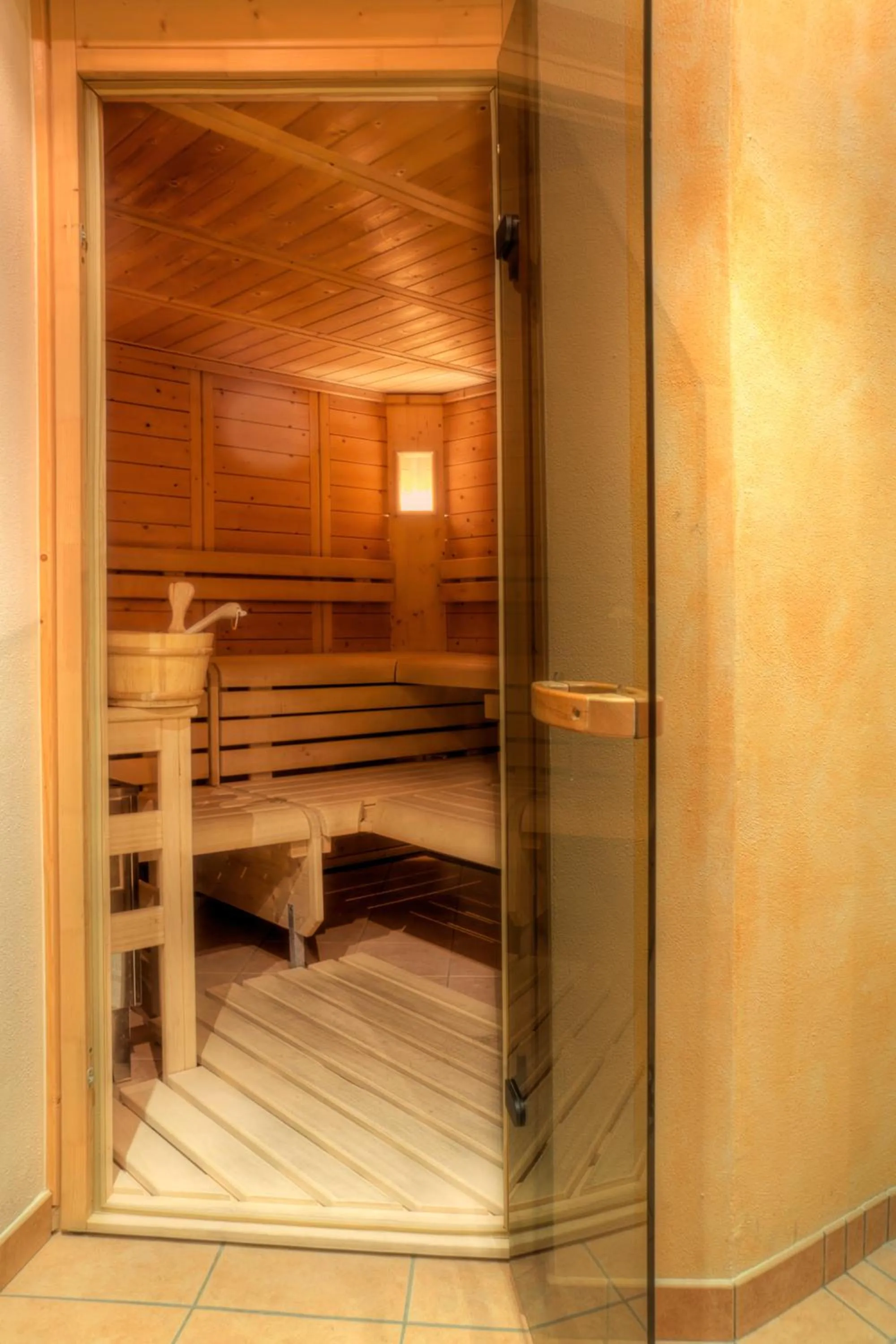 Sauna, Bed in Garni Apparthotel St Valentin