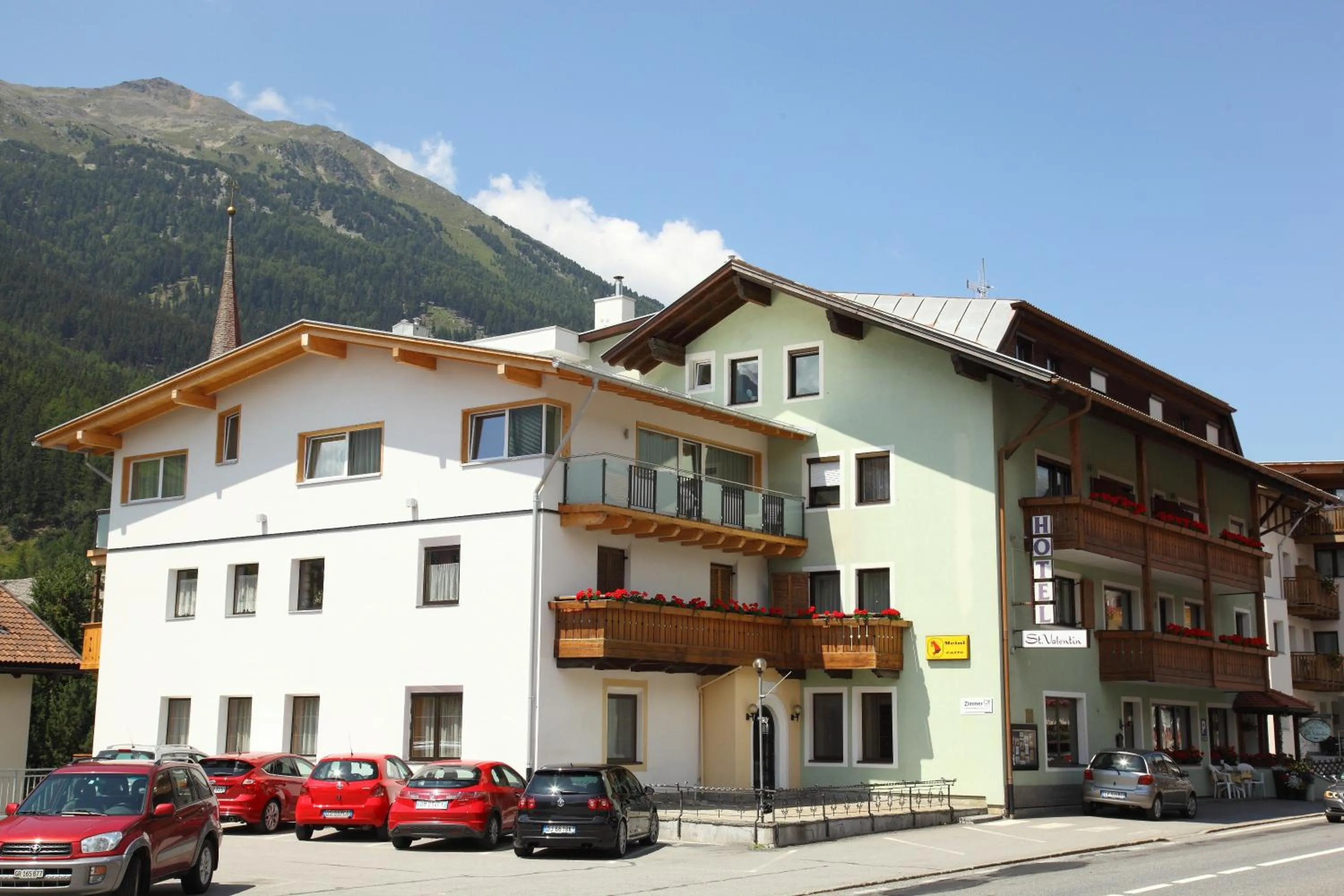 Property building in Garni Apparthotel St Valentin