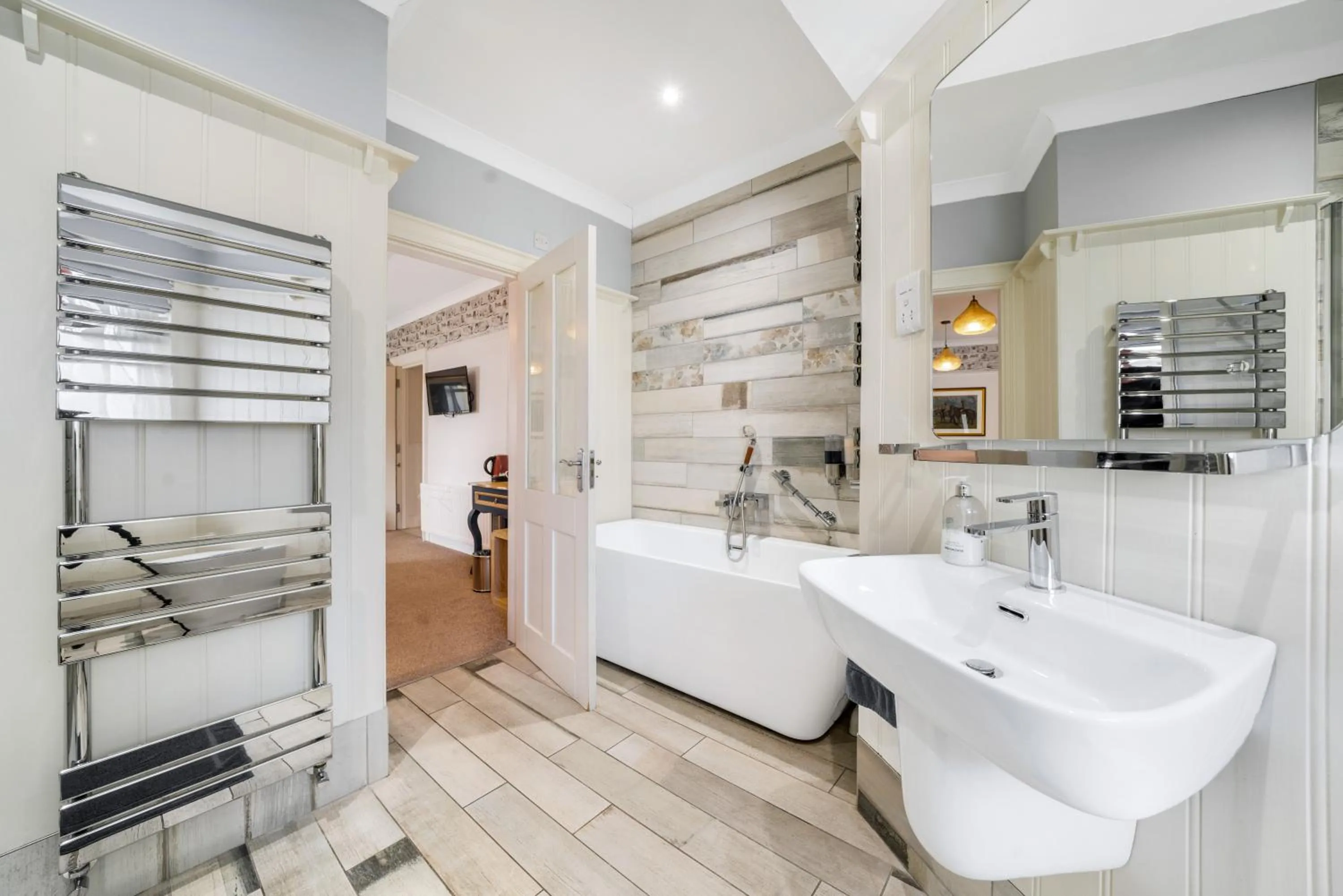Bathroom in Anvershiel House