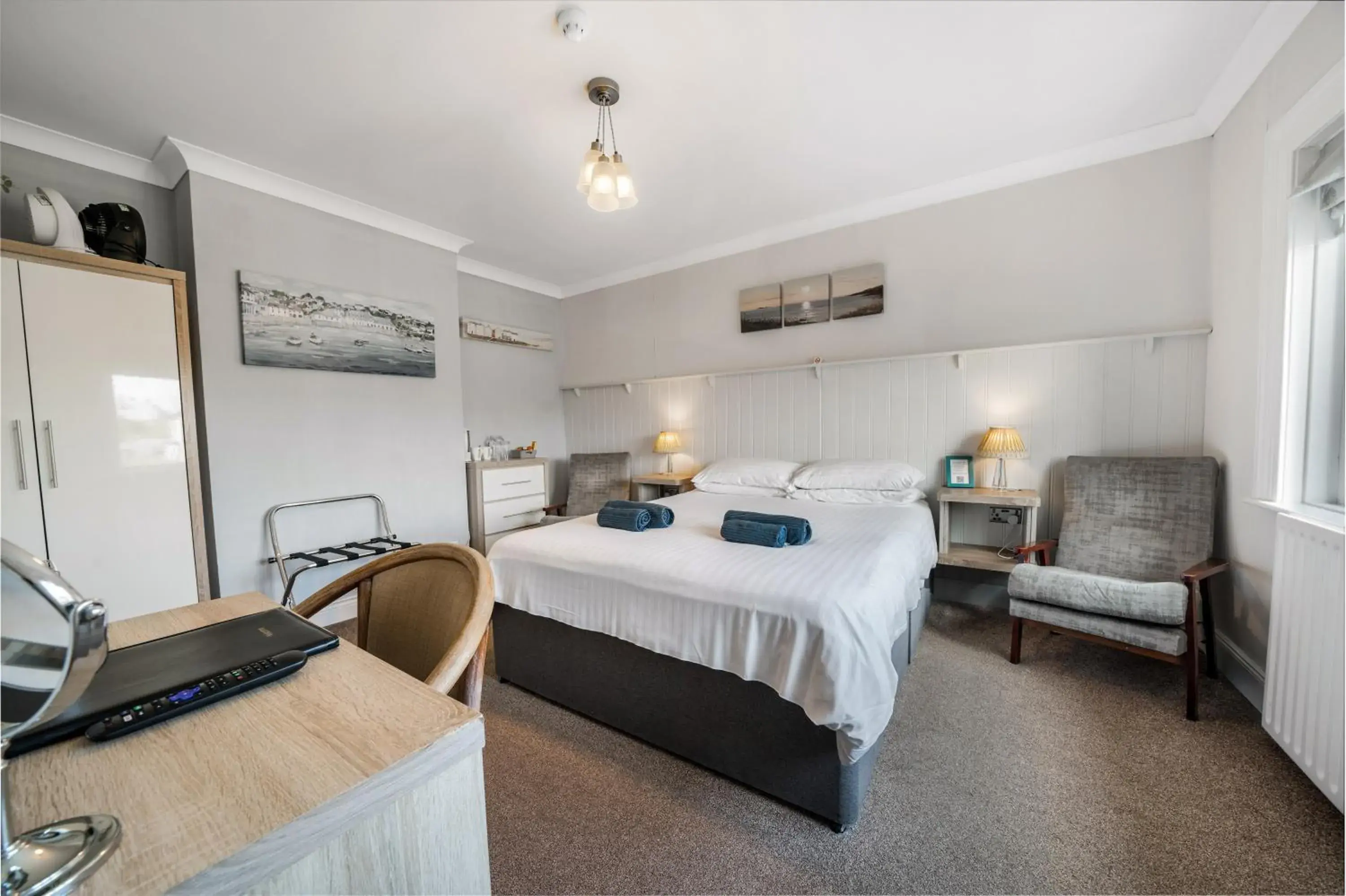 Double Room in Anvershiel House Double Room in Anvershiel House