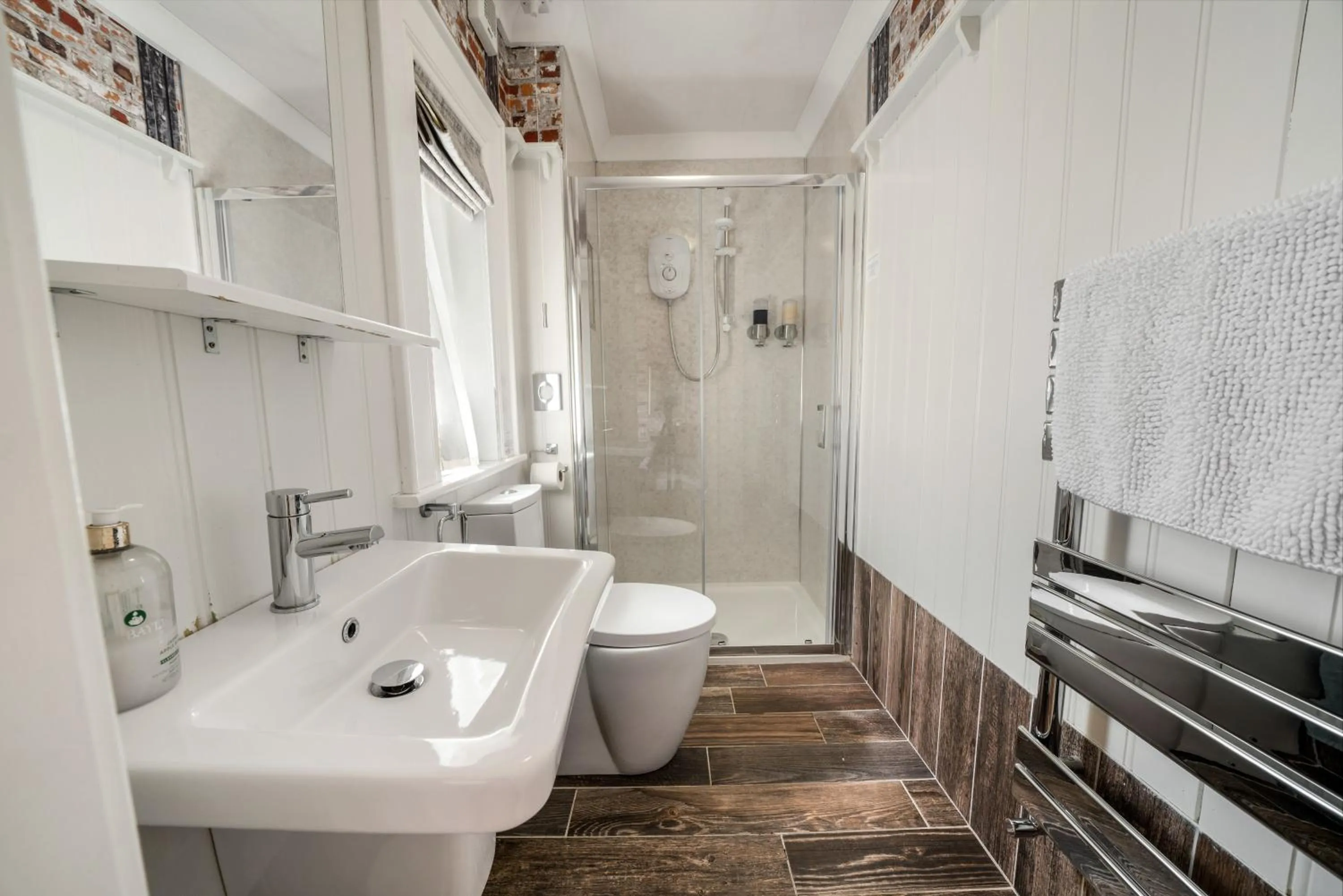 Bathroom in Anvershiel House