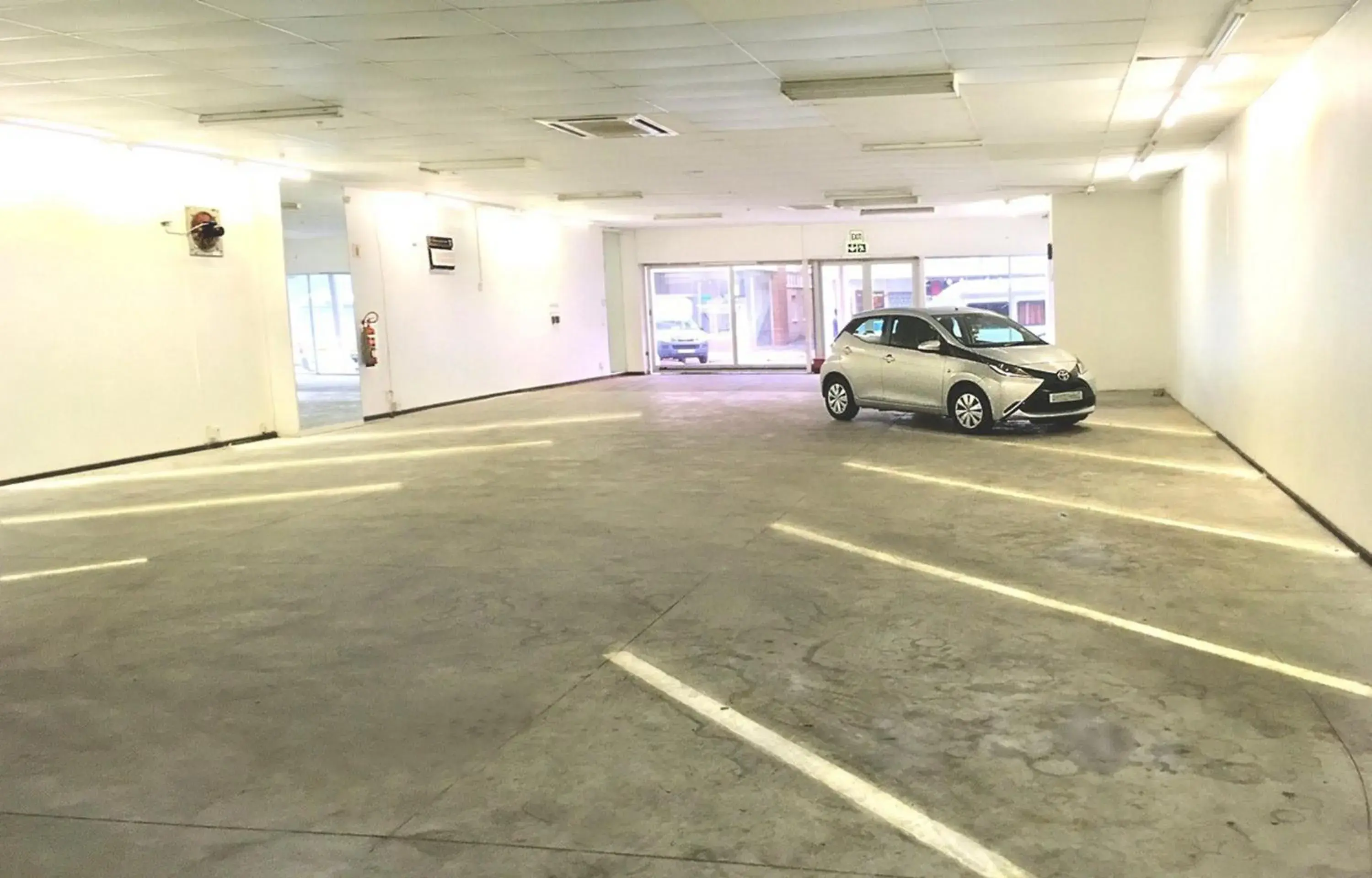 Property building in Athenian Villa Property building in Athenian Villa