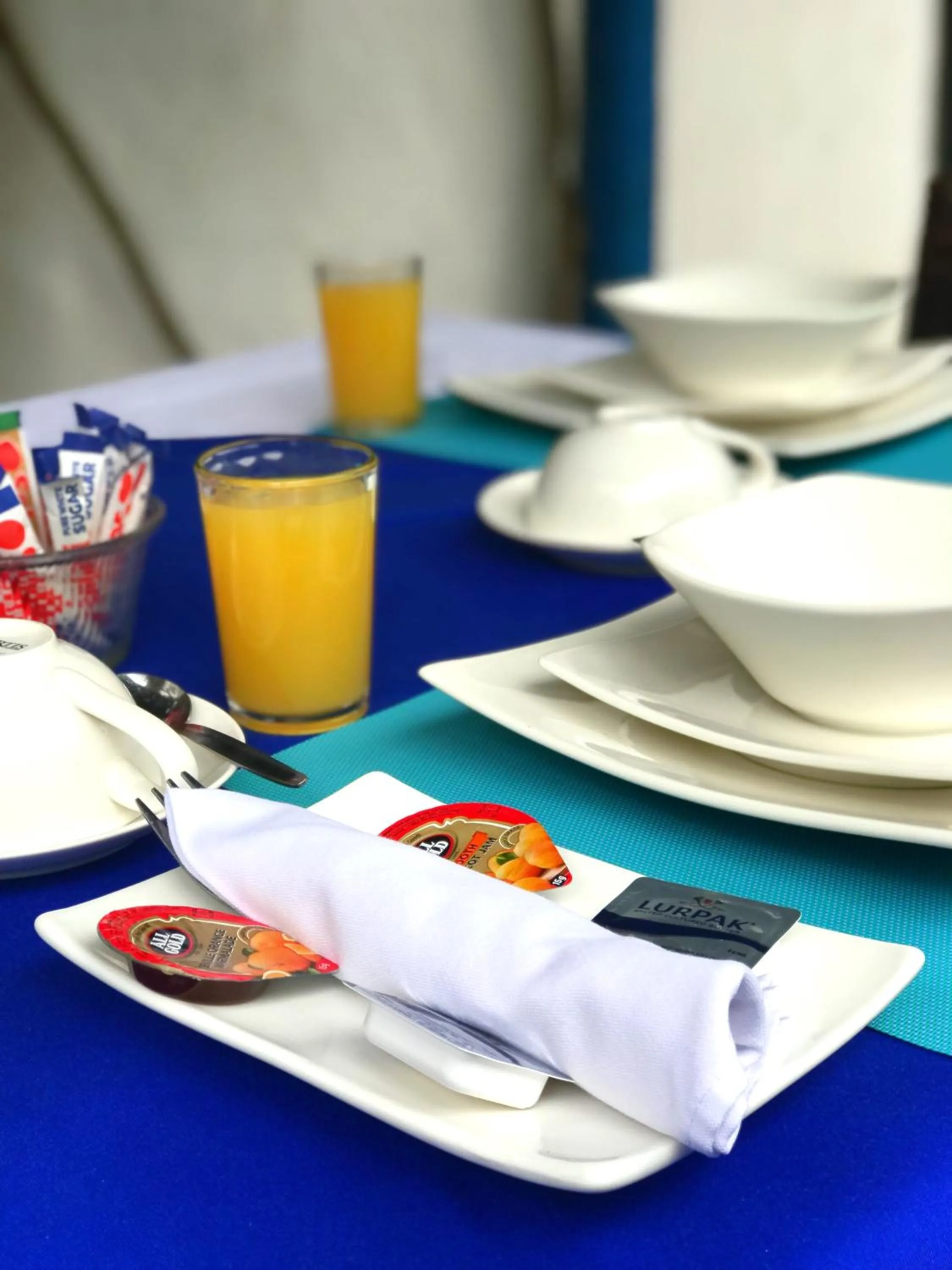 Restaurant/places to eat in Athenian Villa