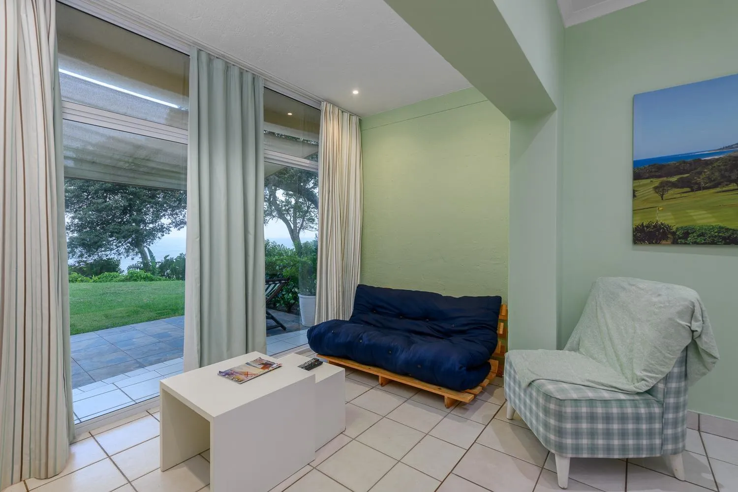 Living room in Albatross Guesthouse