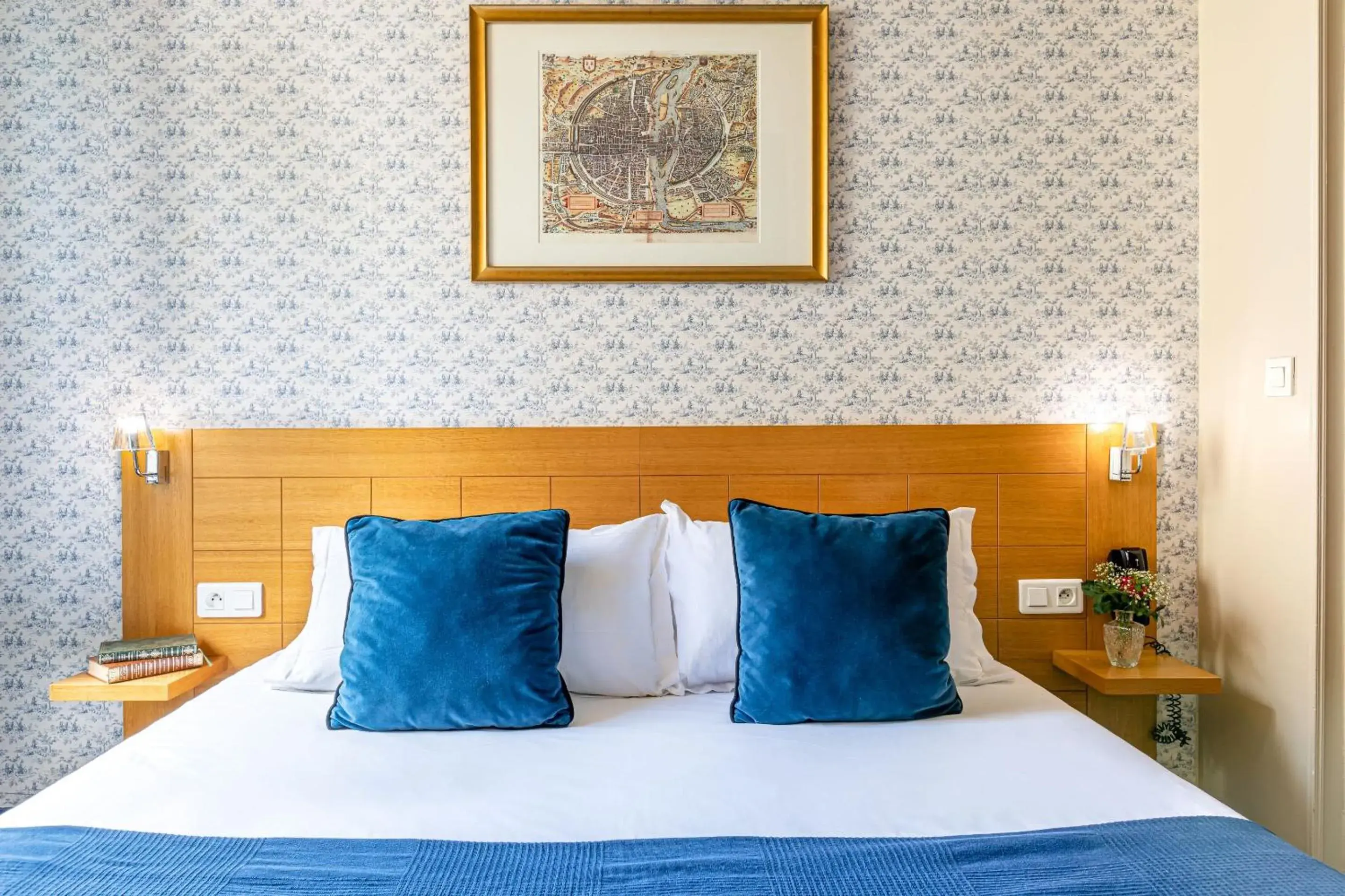 Bed in Hotel Romance Malesherbes by Patrick Hayat Bed in Hotel Romance Malesherbes by Patrick Hayat