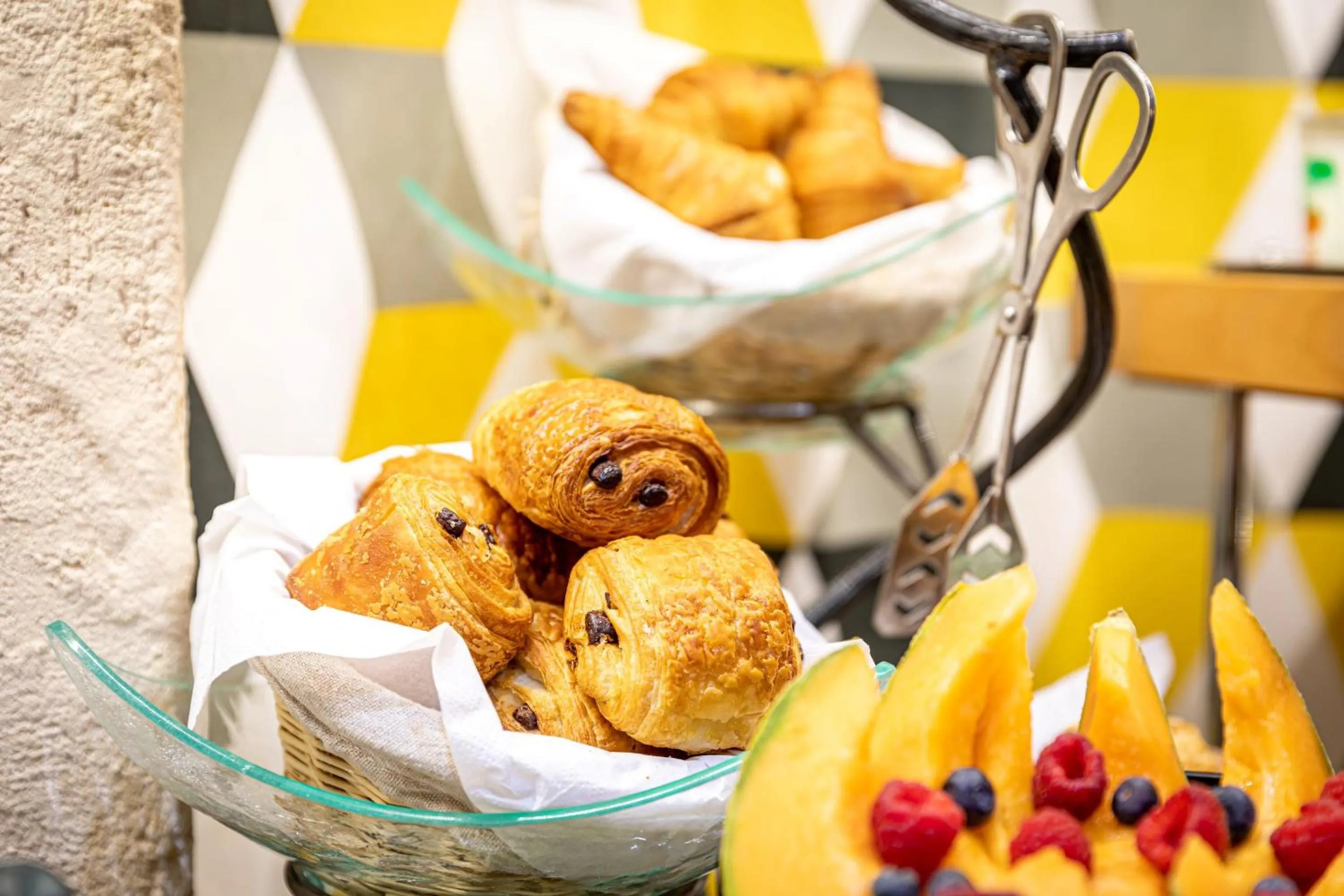 Food in Hotel Romance Malesherbes by Patrick Hayat