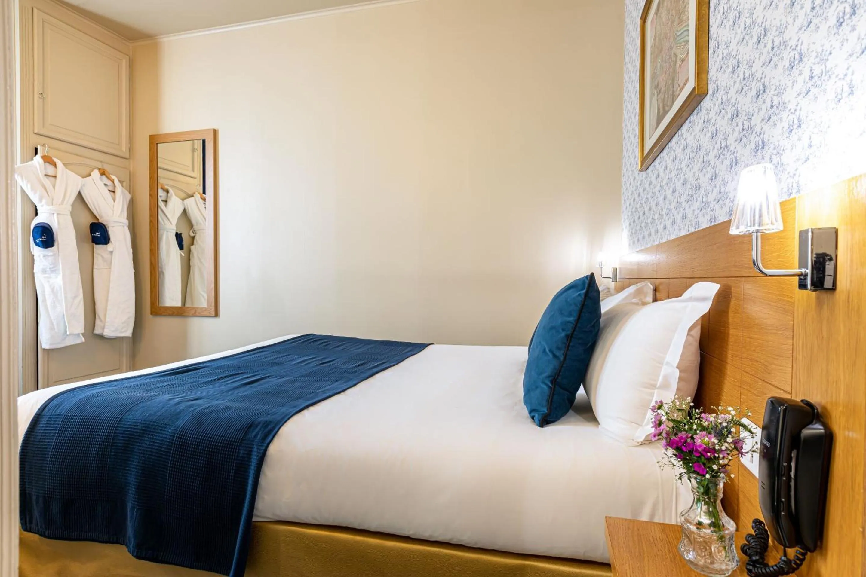 Bed in Hotel Romance Malesherbes by Patrick Hayat