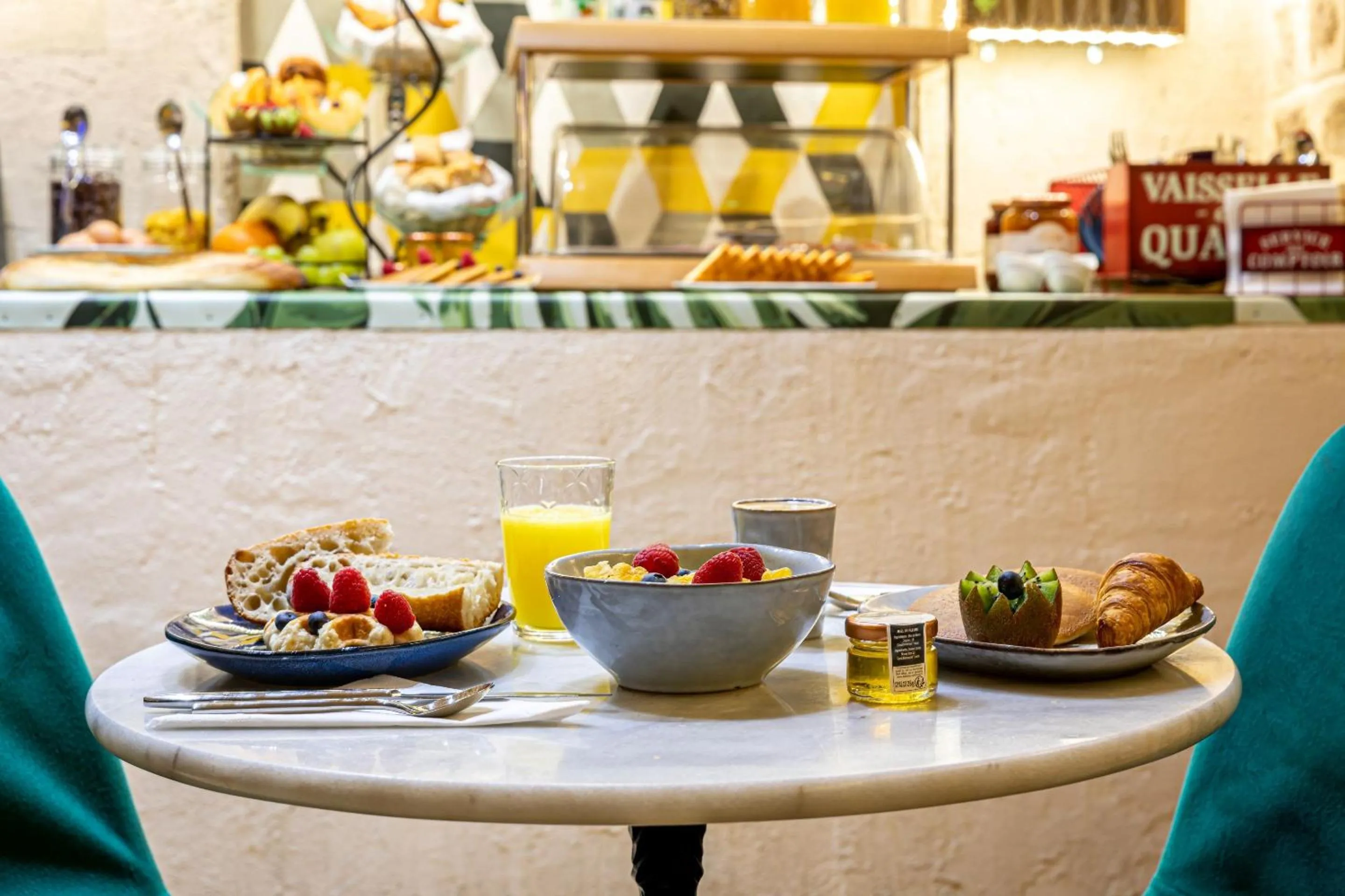 Food in Hotel Romance Malesherbes by Patrick Hayat