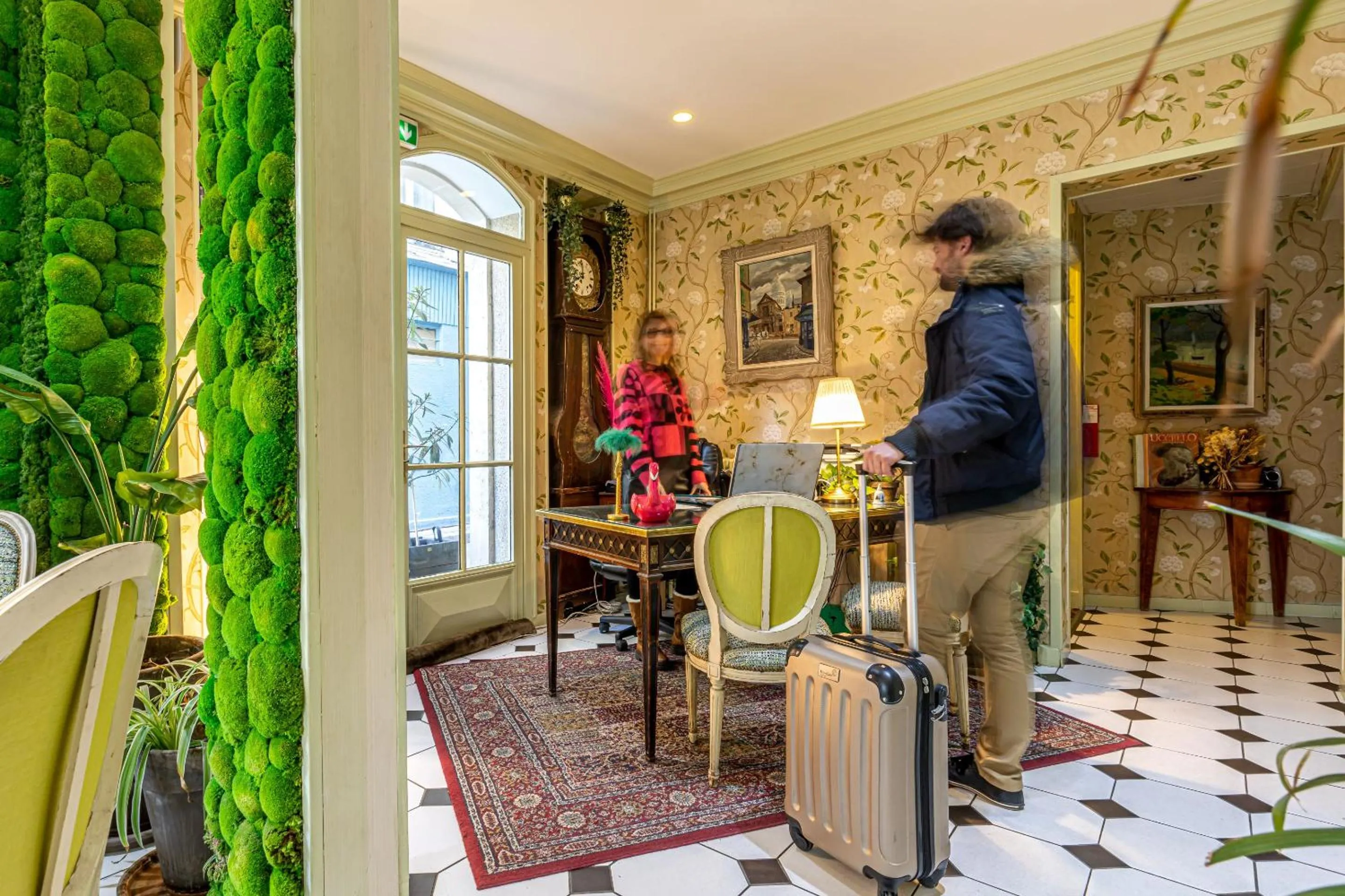 People in Hotel Romance Malesherbes by Patrick Hayat