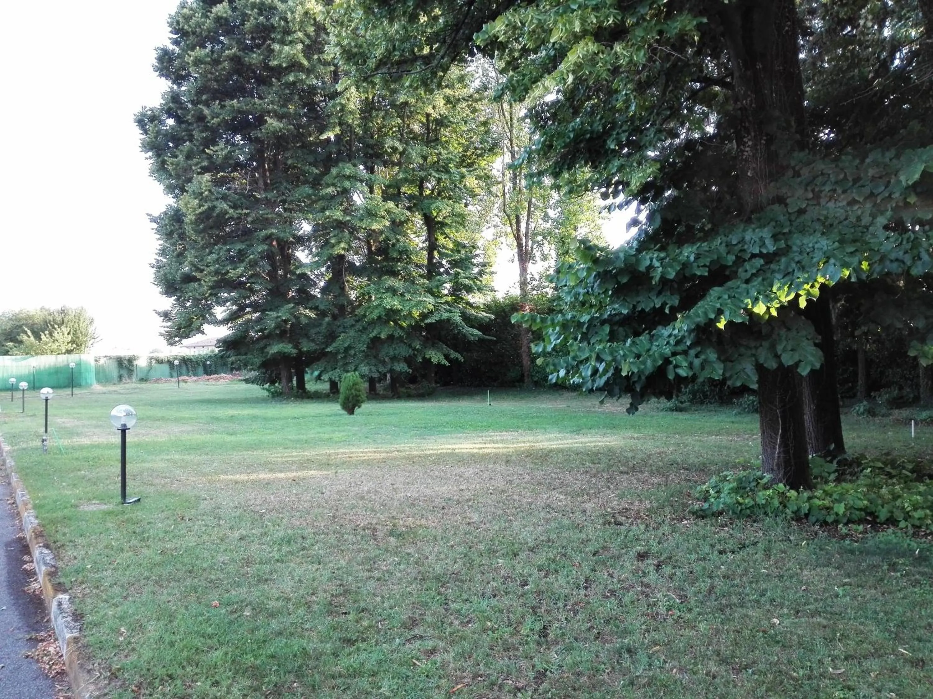 Garden in Hotel Motel Est