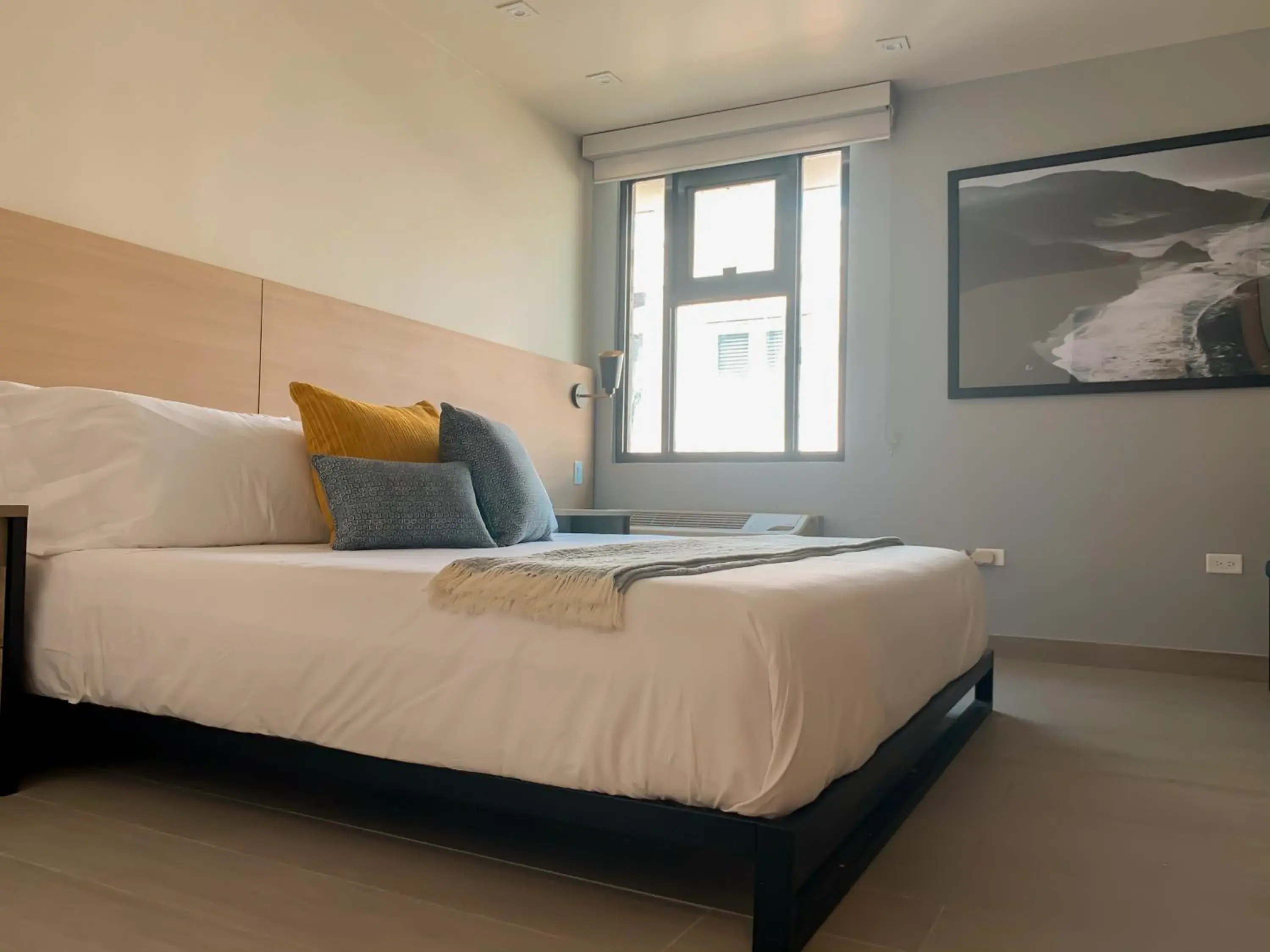 Intimate King Room in The Ivy Hotel Intimate King Room in The Ivy Hotel