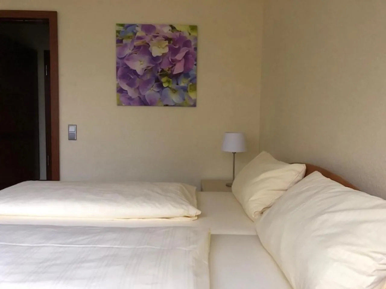 Photo of the whole room, Bed in Hotel am Siebenpfennigsknapp