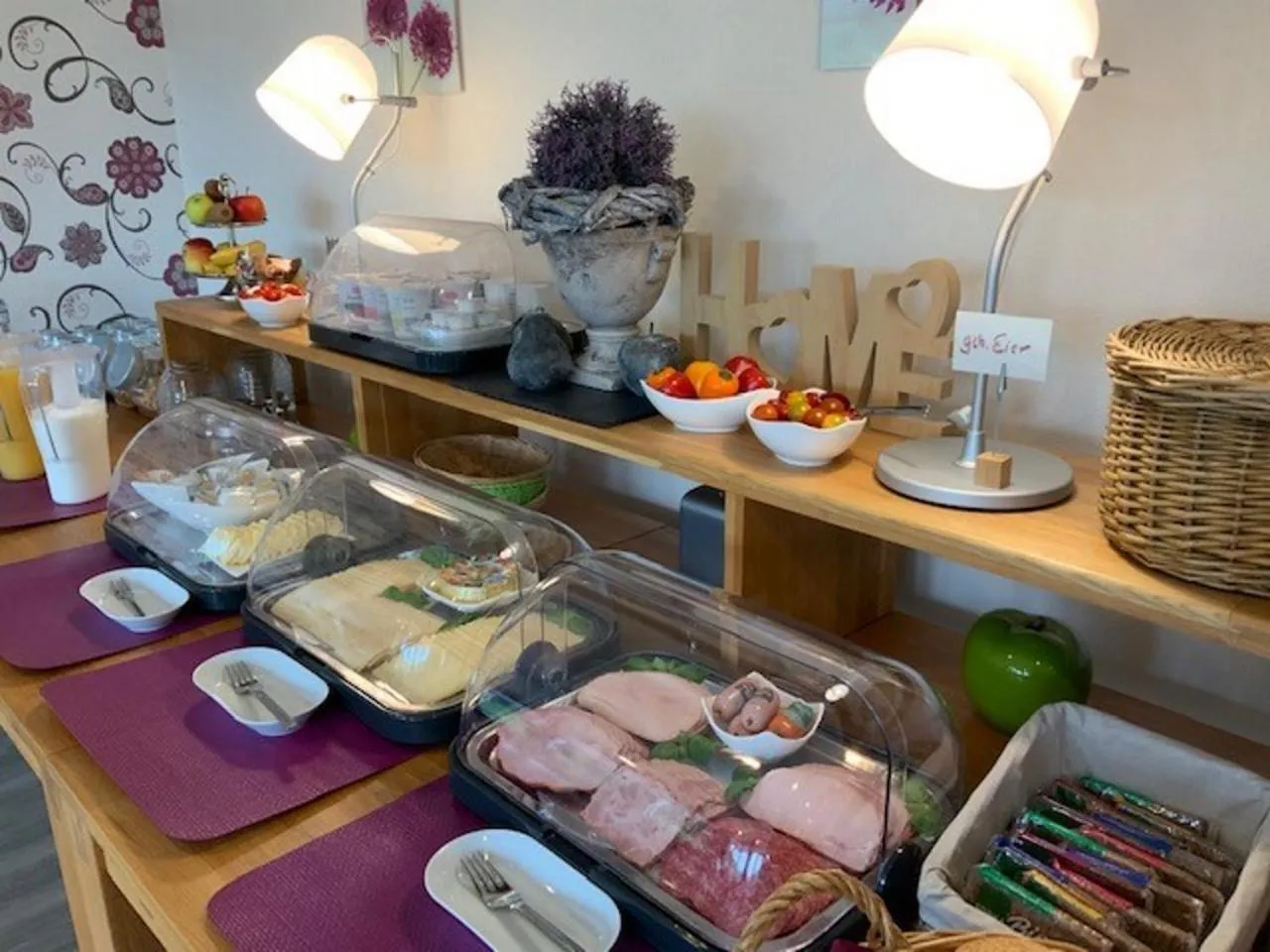 Buffet breakfast in Hotel am Siebenpfennigsknapp