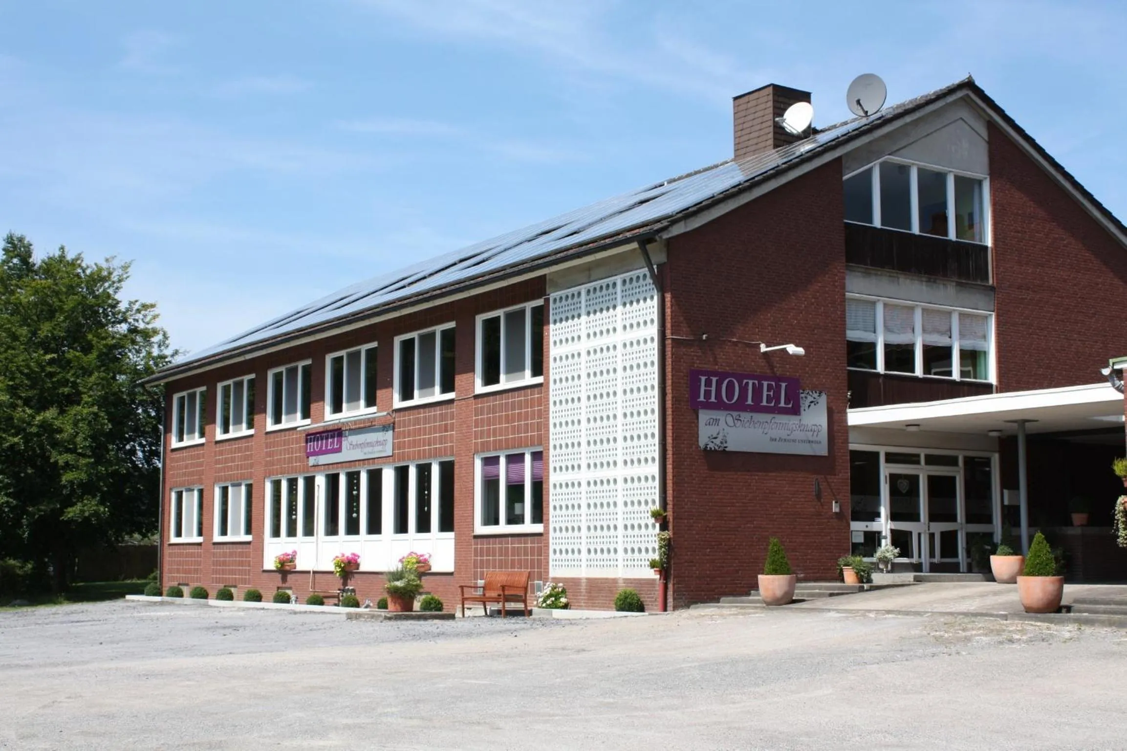 Facade/entrance in Hotel am Siebenpfennigsknapp