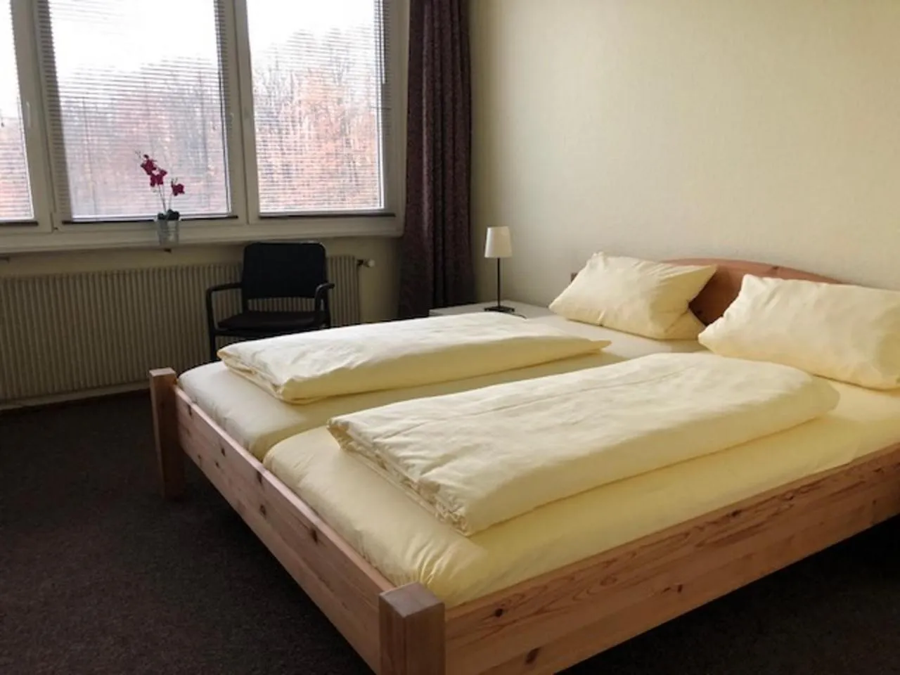 Photo of the whole room, Bed in Hotel am Siebenpfennigsknapp