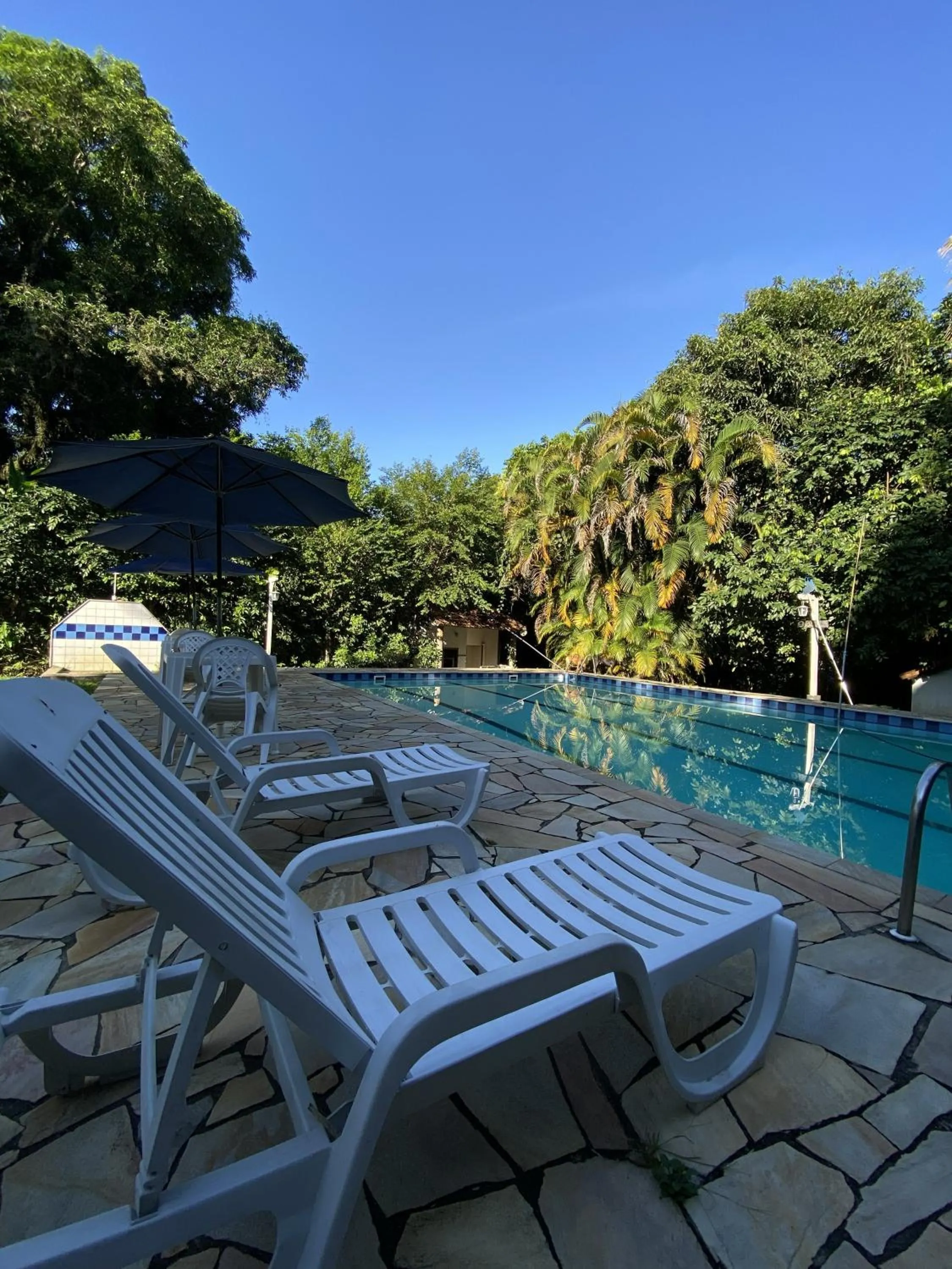 Swimming pool in Pousada Ypê Amarelo