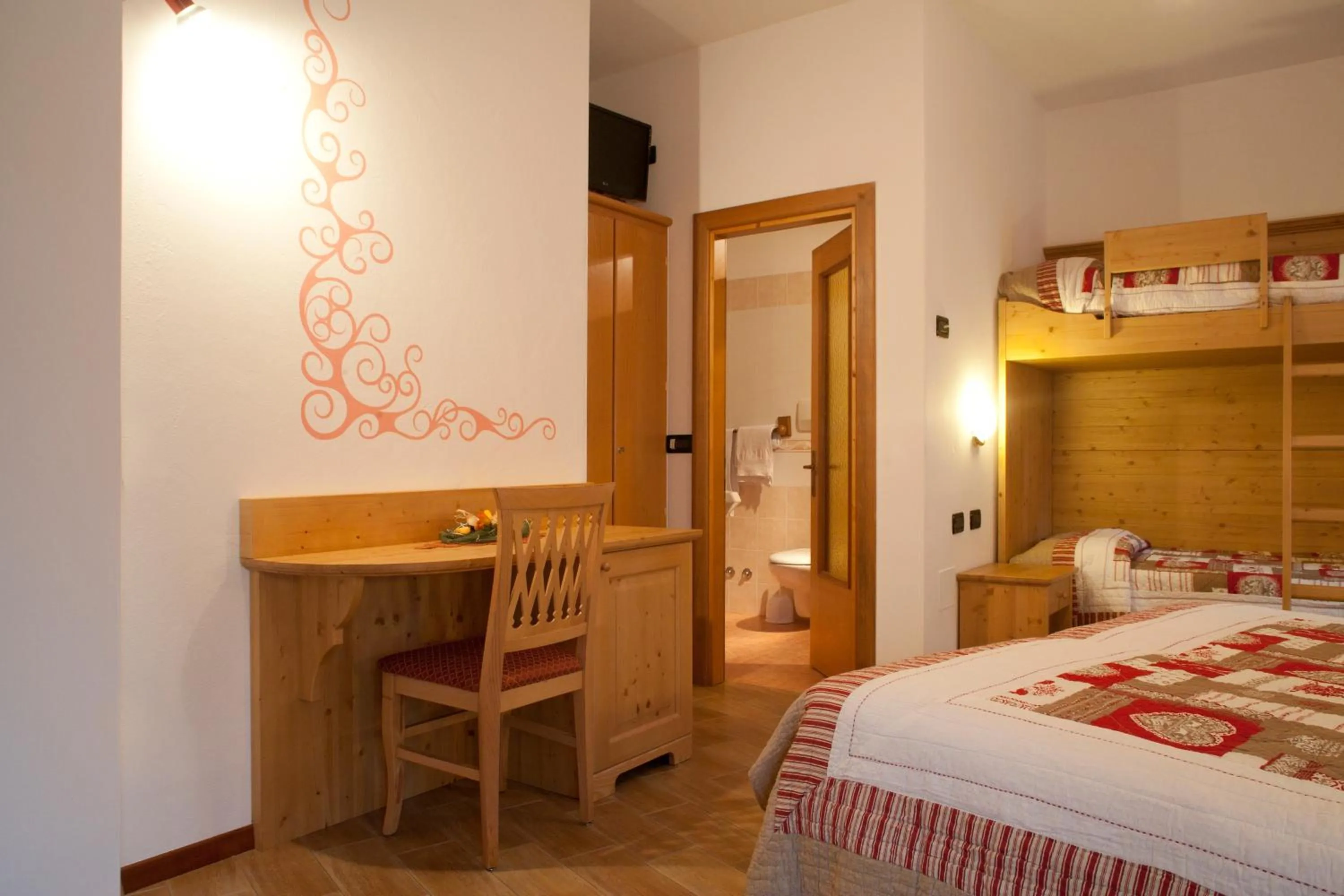 Living room, Bed in Hotel Sport