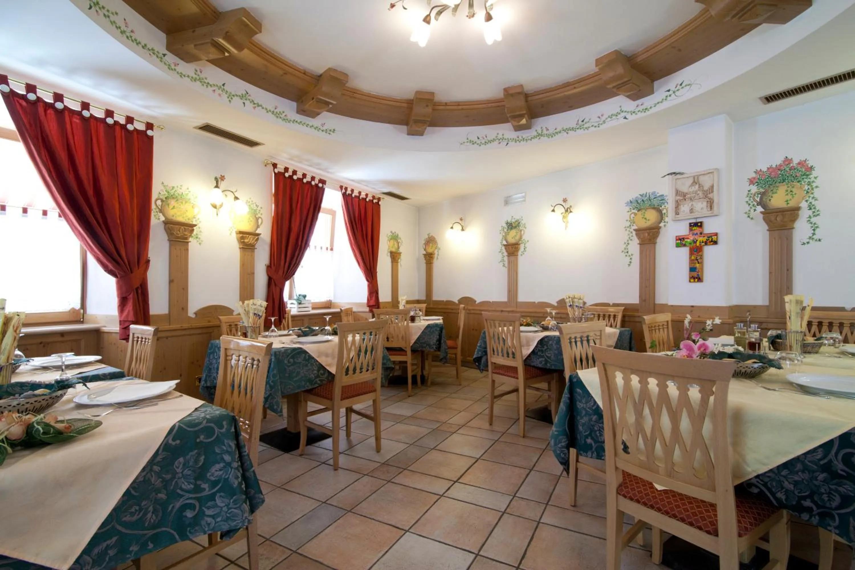 Restaurant/places to eat in Hotel Sport